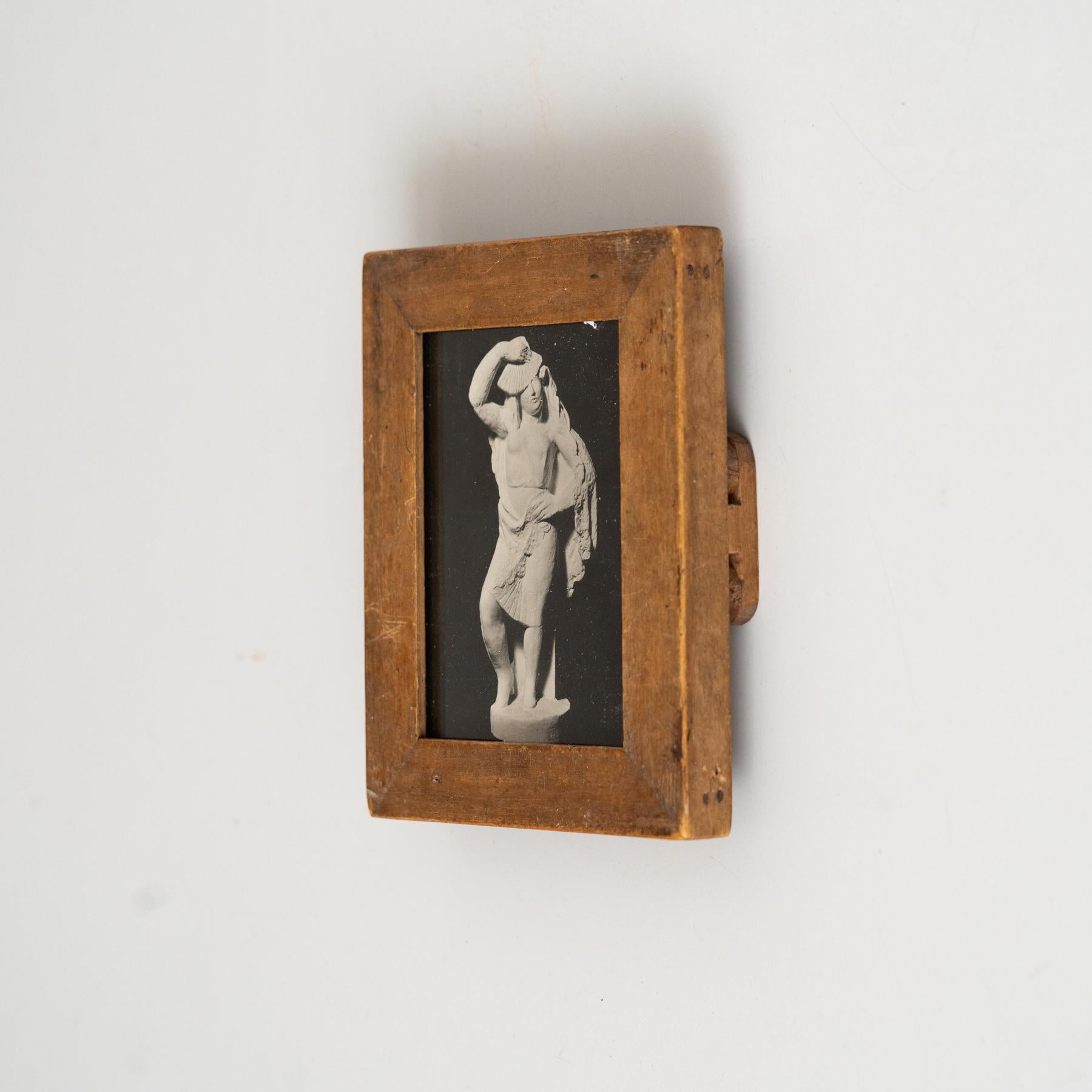 Vintage Manolo Hugué Schwarz-Weiß-Fotografie von Skulptur  CIRCA 1960  Gerahmt (Spanisch) im Angebot
