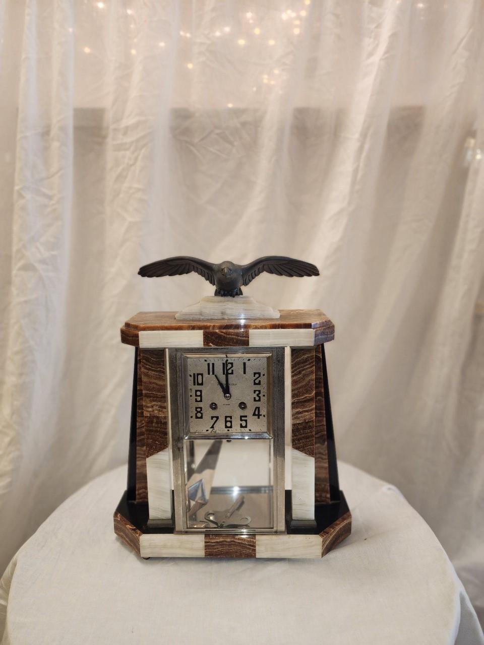 Vintage Mantel Top Clock Set For Sale 1
