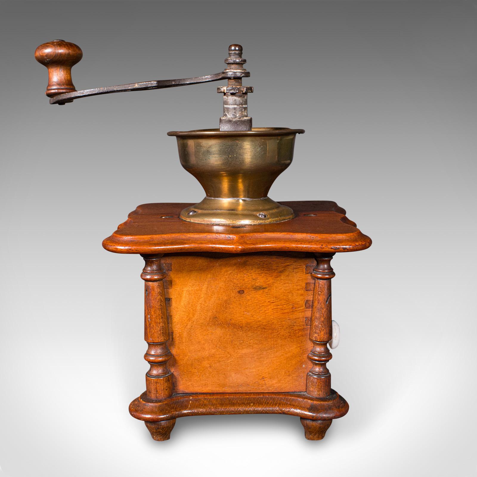 Vintage Manual Coffee Grinder, German, Oak, Rotary Bean Mill, Art Deco, C.1930 In Good Condition For Sale In Hele, Devon, GB