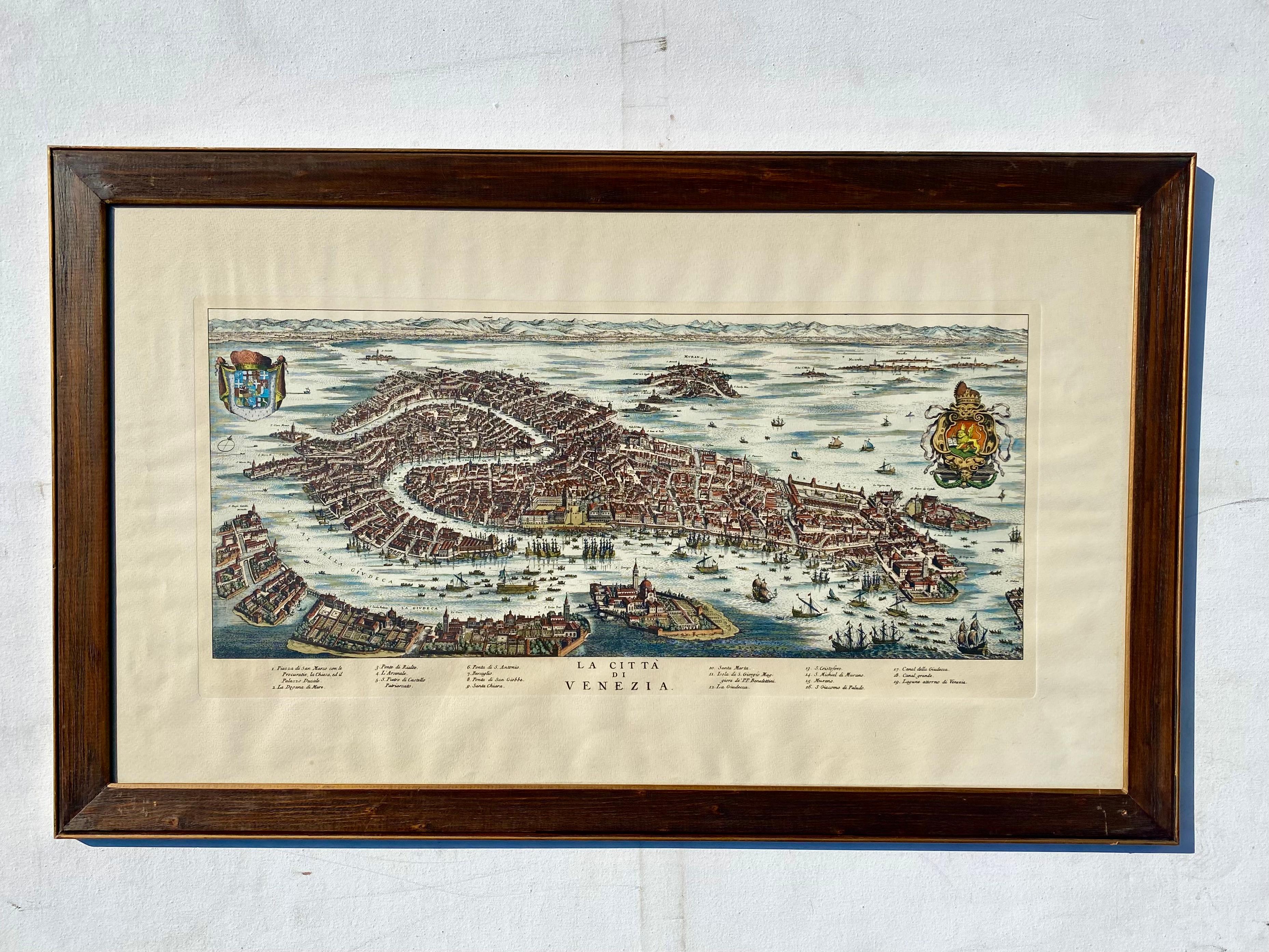 Italienische Druckkarte von Venedig mit Vintage-Druck in Freijo-Holzrahmen mit Rosetten

Zum Verkauf angeboten wird ein Druck der venezianischen Karte von Venedig aus dem 16. Jahrhundert. Der Druck weist einige Gebrauchsspuren auf.  Es wird in einem