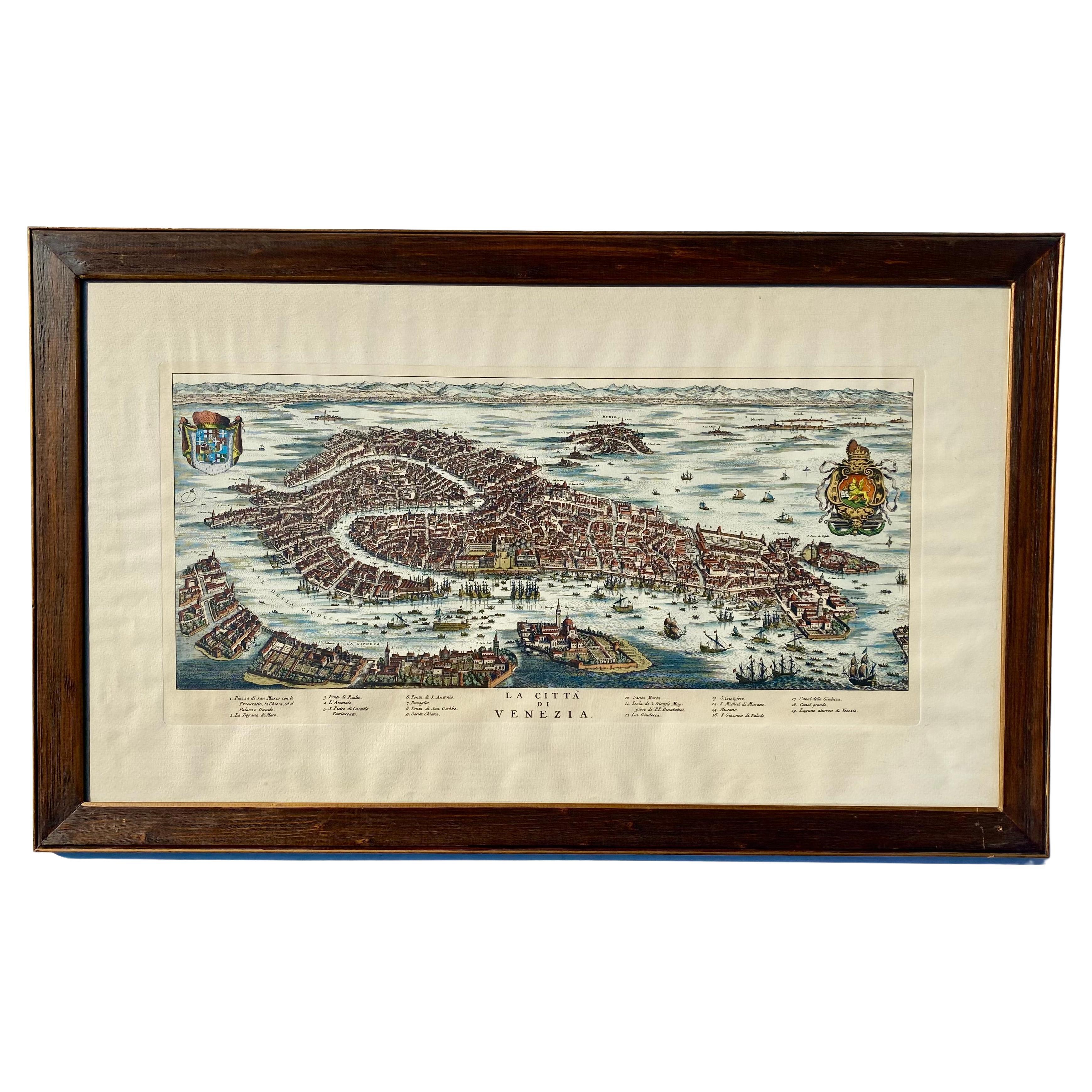 Impresión italiana vintage Mapa de Venecia en marco de madera de freijo con rosetones