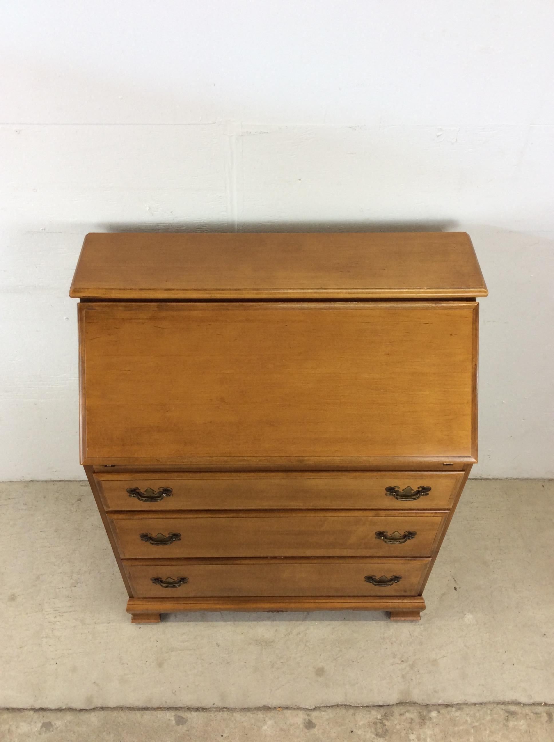 Vintage Maple Chest of Drawers with Drop Front Writing Desk In Good Condition For Sale In Freehold, NJ