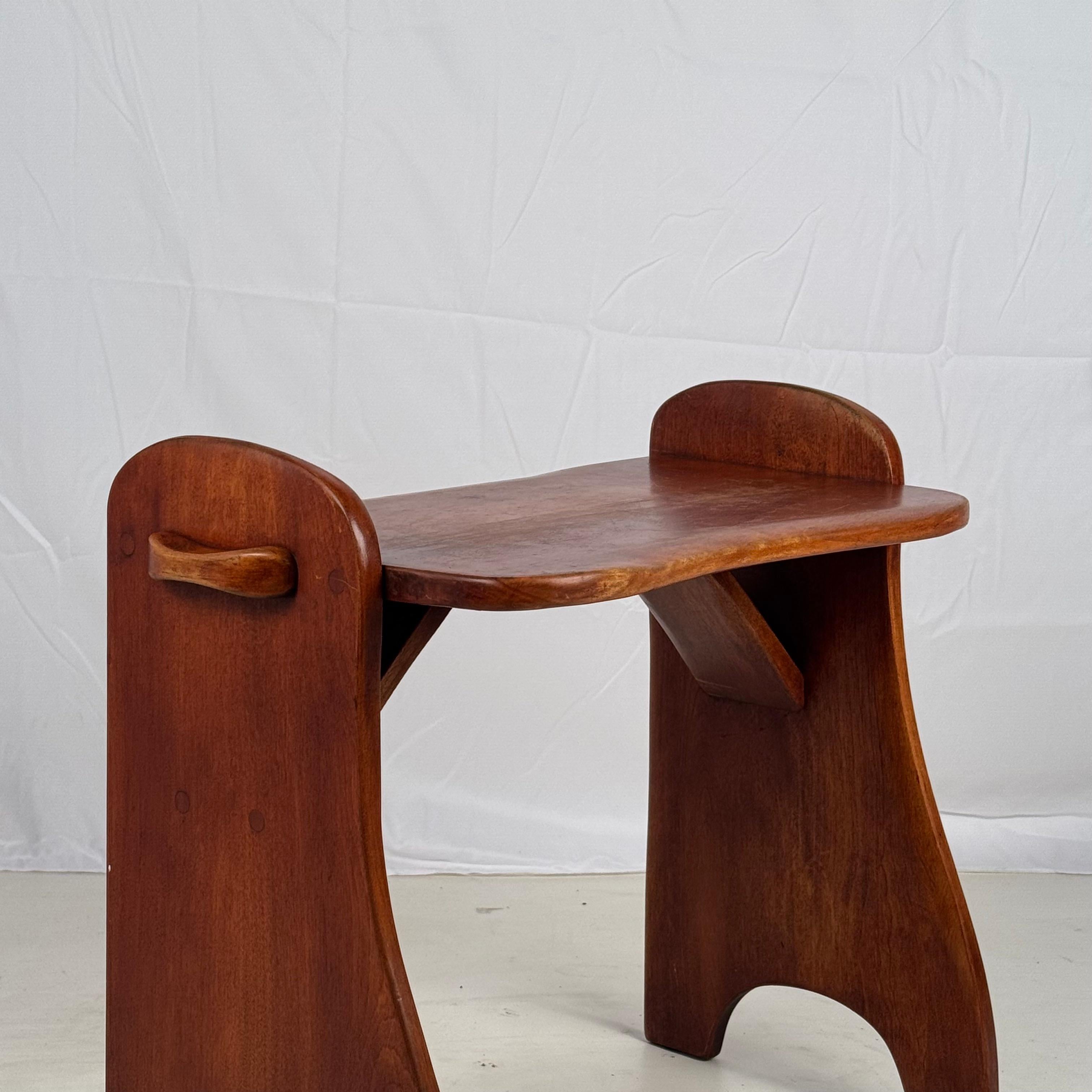 Vintage Maple Stool or Small Bench by Cushman Colonial Creations In Excellent Condition For Sale In Los Angeles, CA