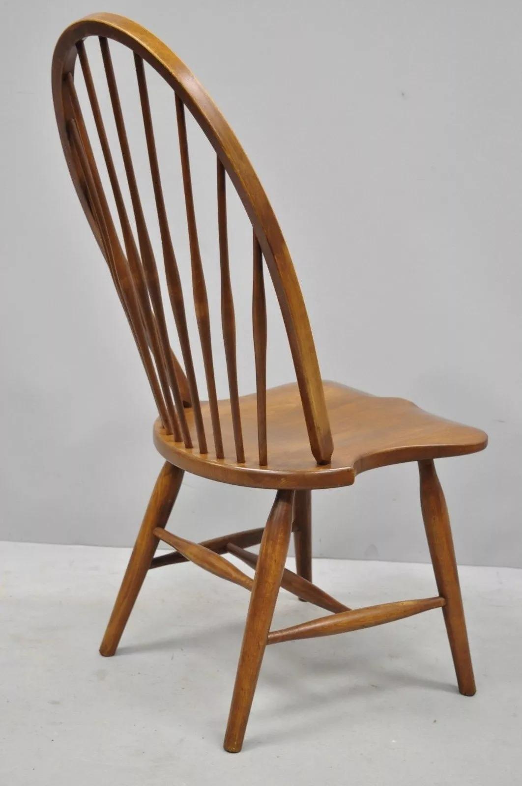 Vintage Maple Wood Fan Back Colonial Windsor Dining Side Chair Made in Slovenia For Sale 2