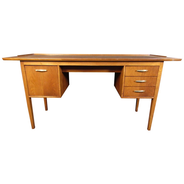 Vintage Maple Writing Desk With Drawers For At 1stdibs Vintage Maple Writing Desk With Drawers, Writing Desk With Drawers
