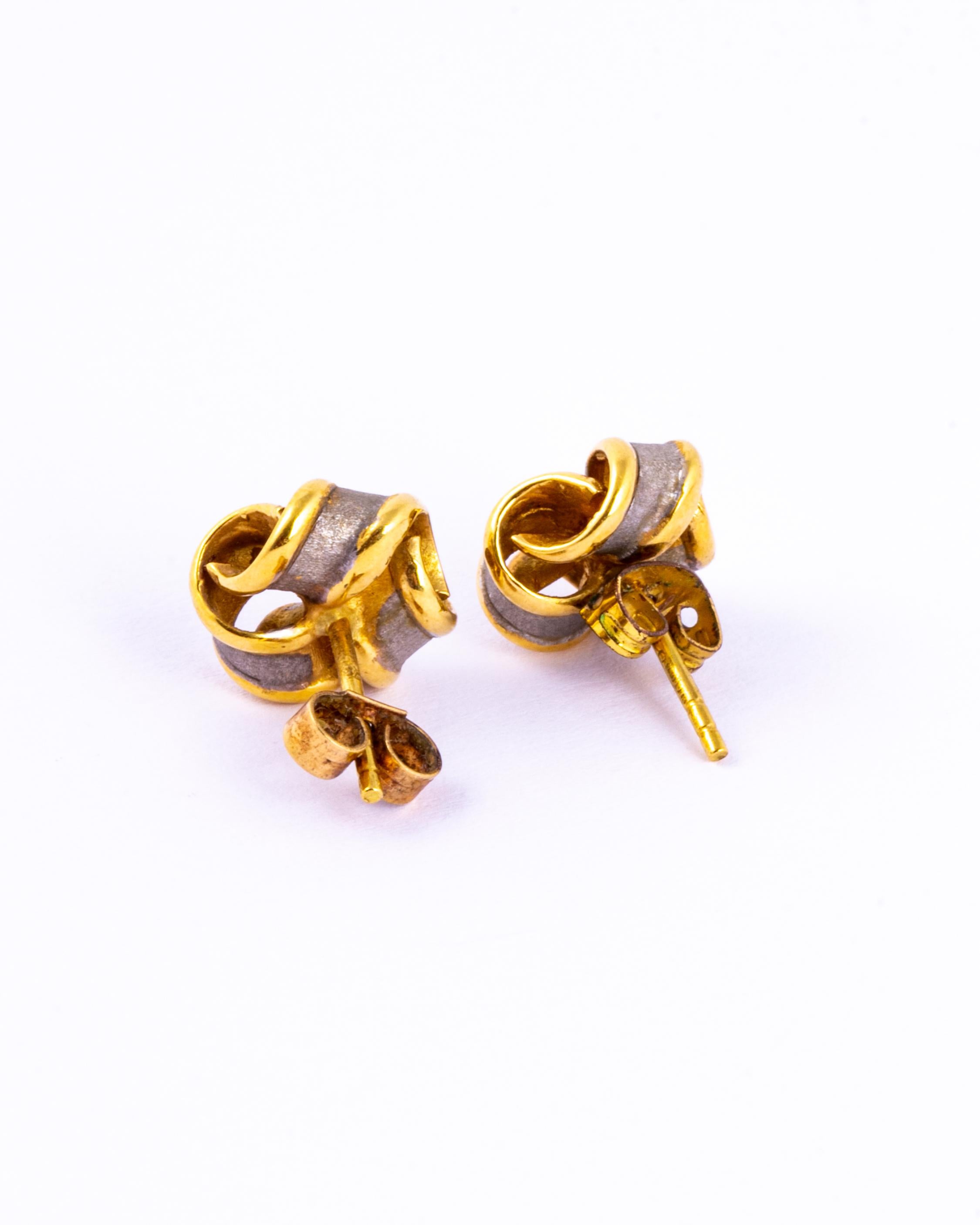 Vintage Mappin & Webb 18 Karat Gold Knoten Ohrringe  im Zustand „Gut“ im Angebot in Chipping Campden, GB