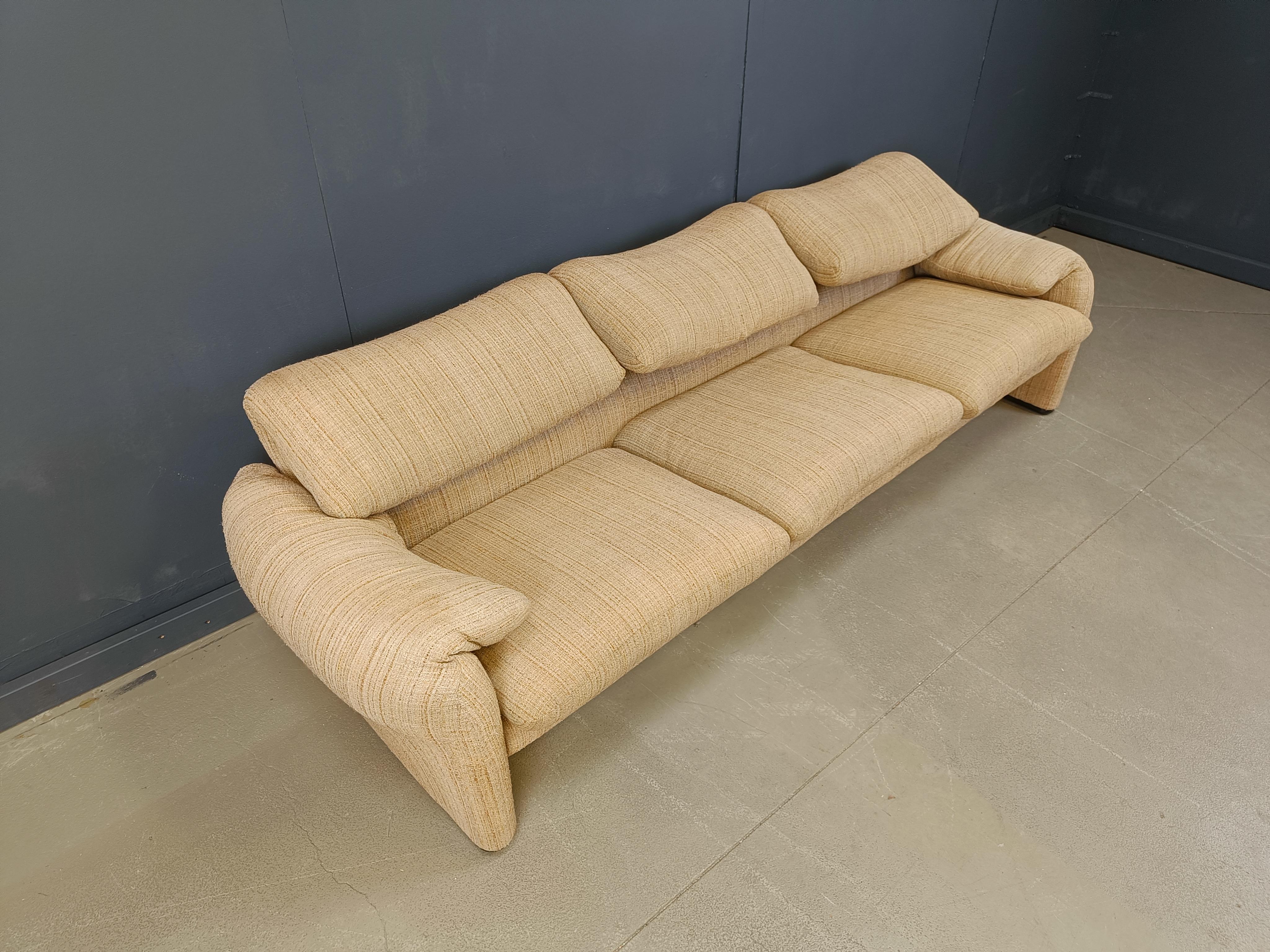 Fabric Vintage Maralunga 3 seater sofa by Vico Magistretti for Cassina, 1973
