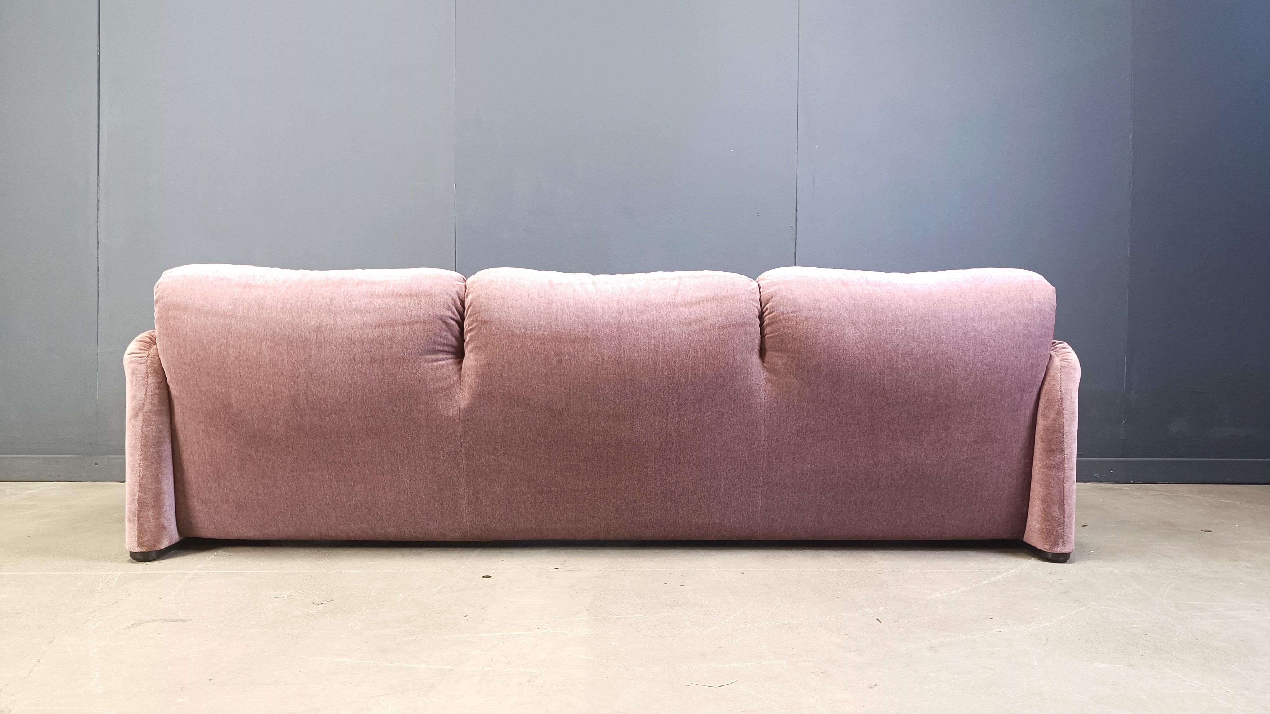 Sofá vintage Maralunga de Vico Magistretti para Cassina, 1973 finales del siglo XX en venta