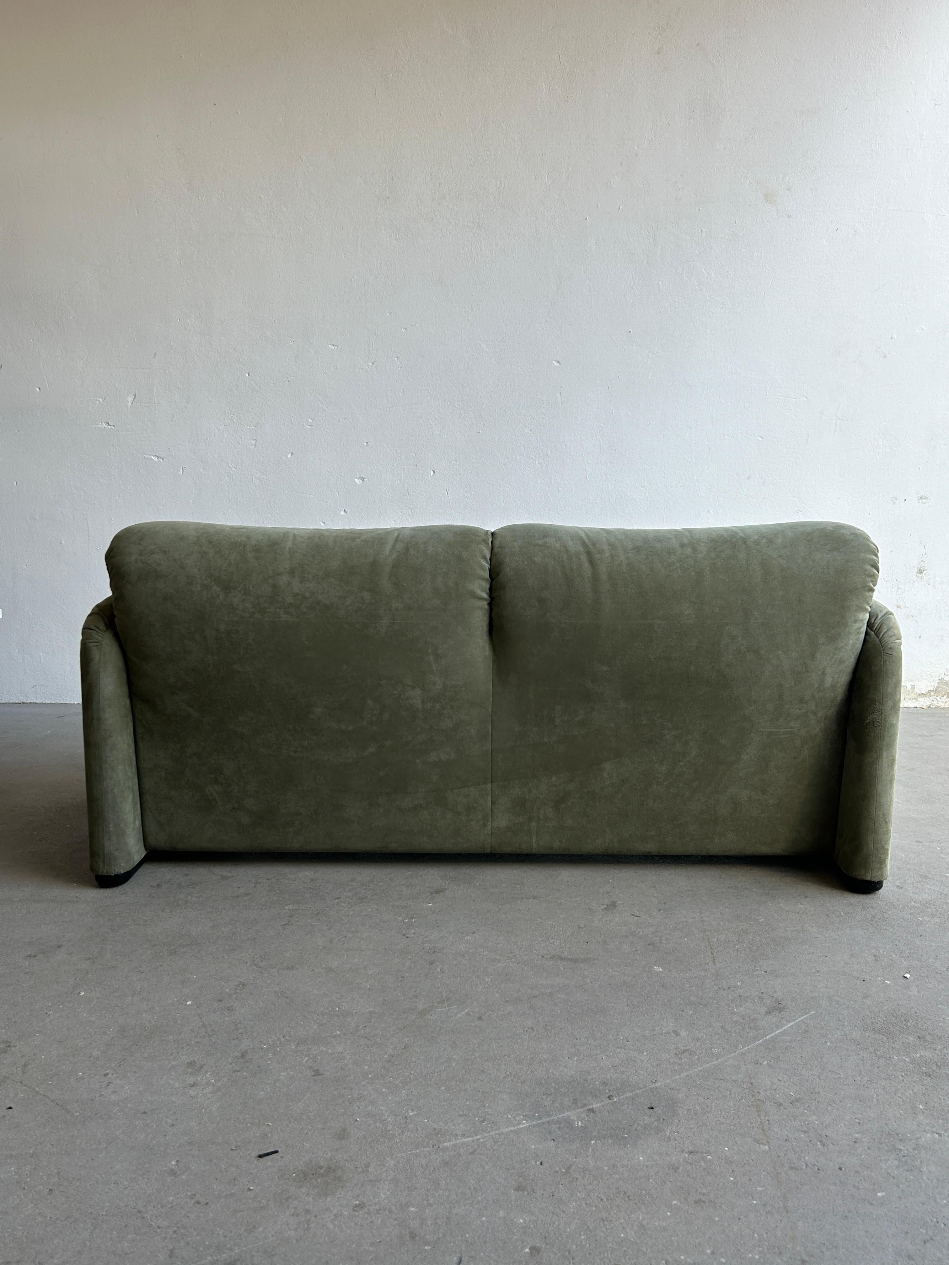magistretti sofa
