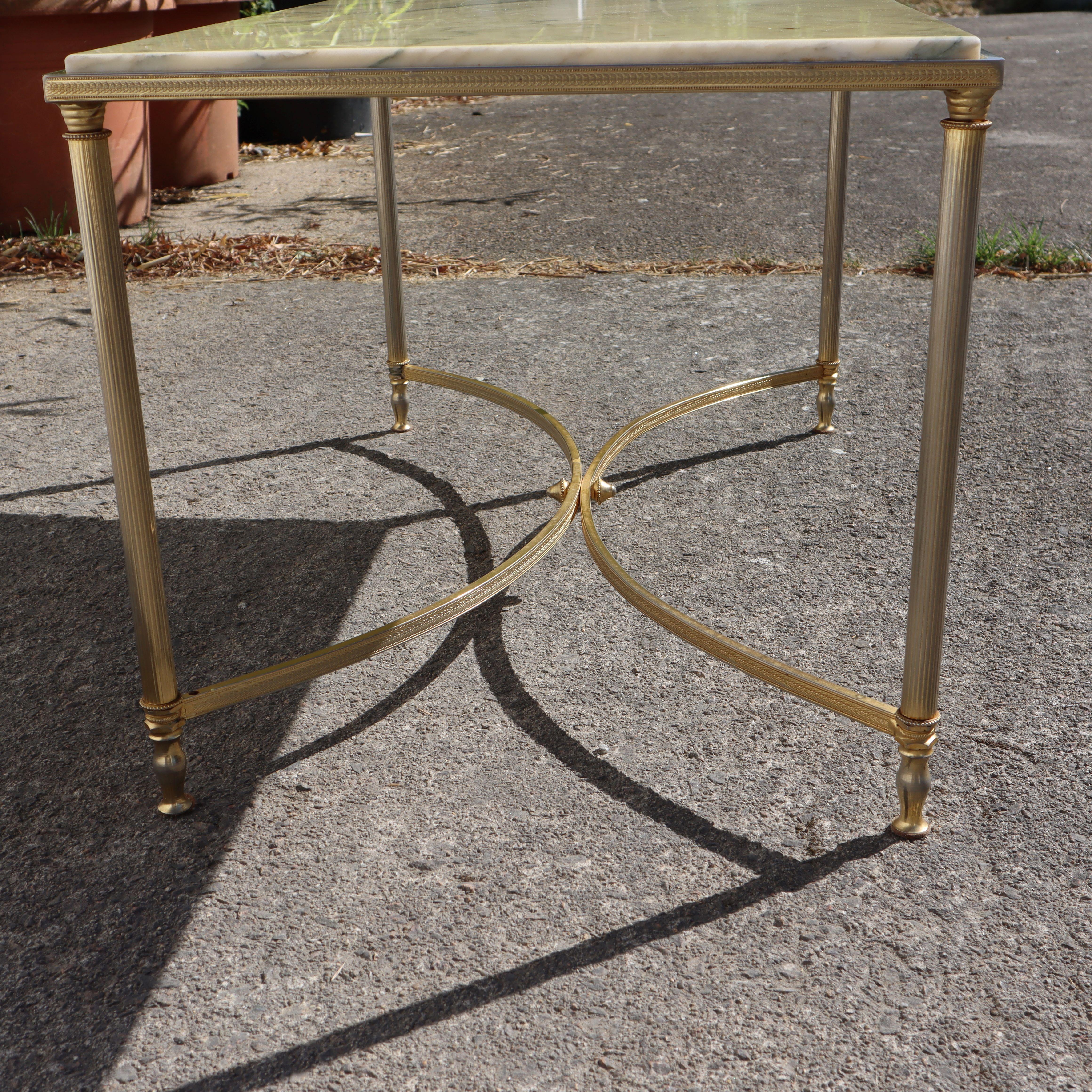Table basse vintage en marbre et laiton - Table de salon - Style Régence - années 70 en vente 5