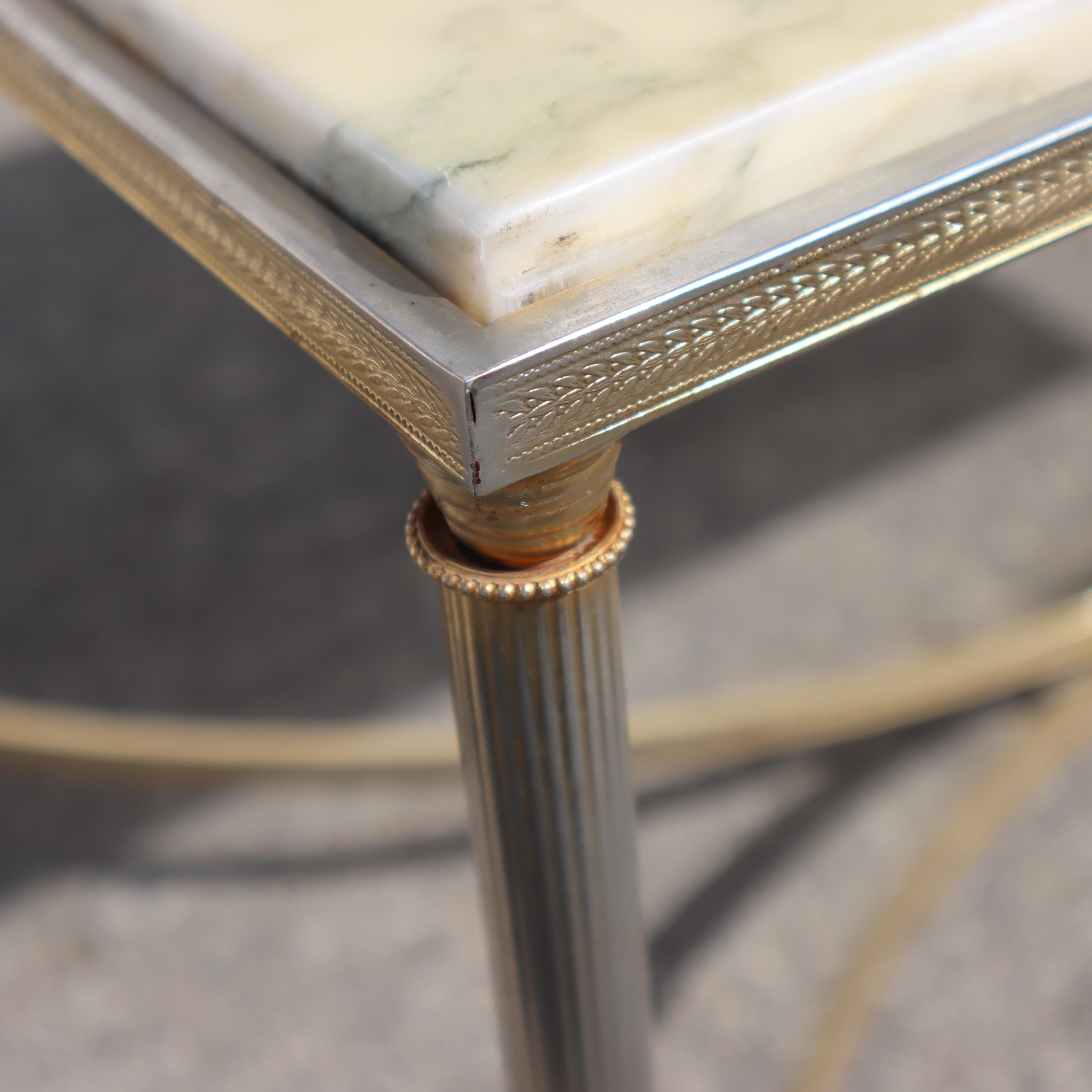 Table basse vintage en marbre et laiton - Table de salon - Style Régence - années 70 en vente 10