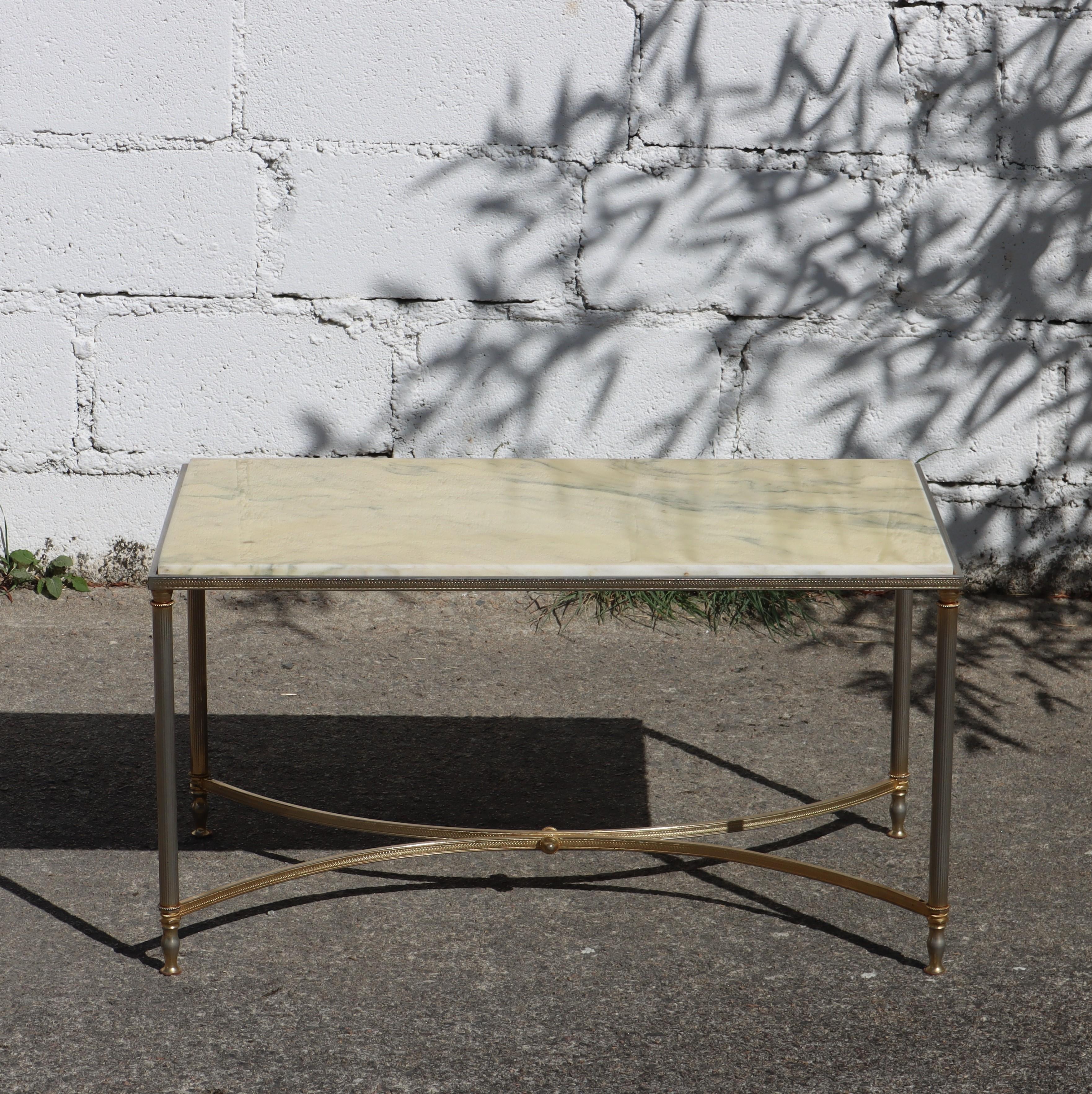 Hollywood Regency Table basse vintage en marbre et laiton - Table de salon - Style Régence - années 70 en vente