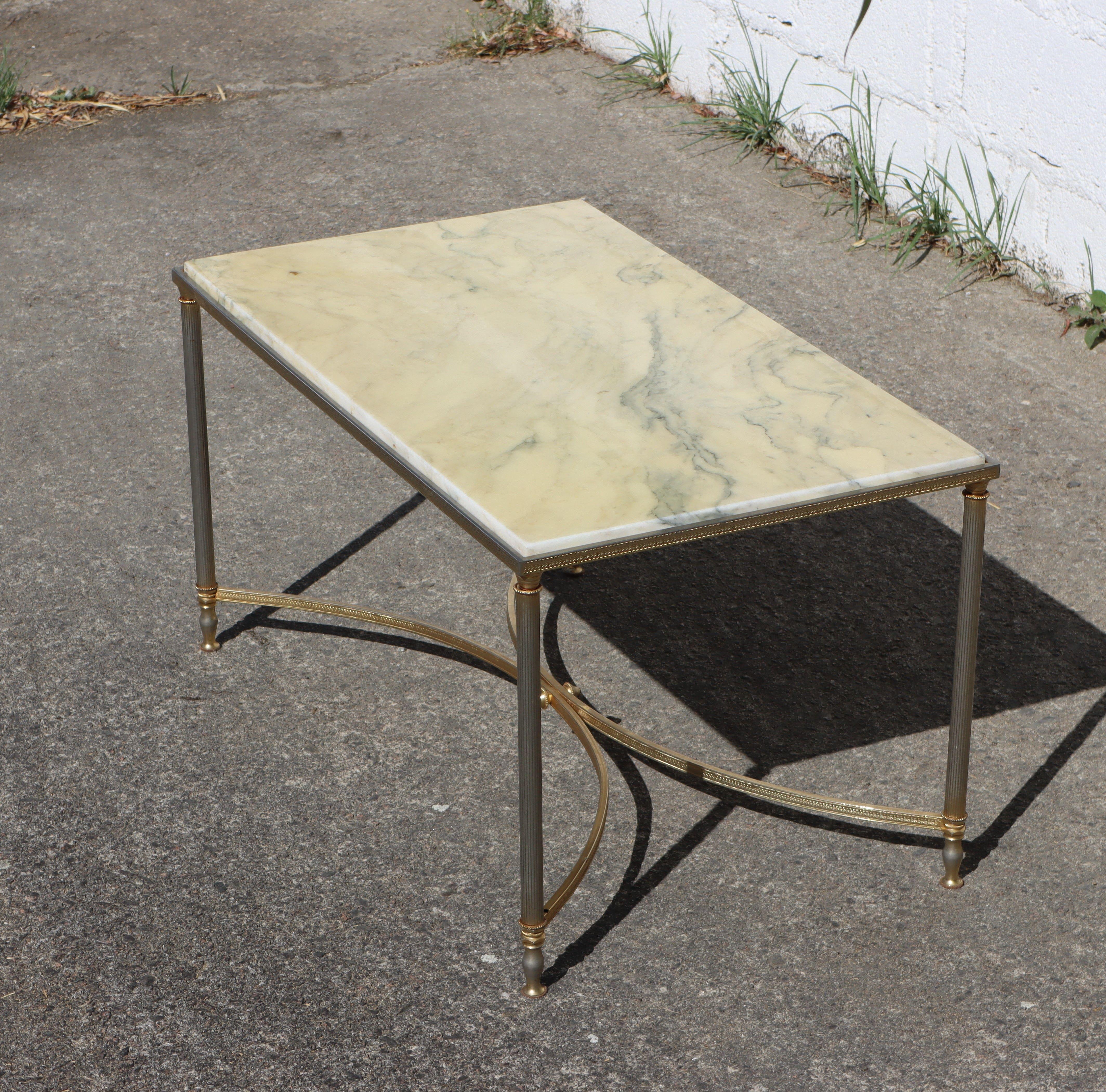 Table basse vintage en marbre et laiton - Table de salon - Style Régence - années 70 Bon état - En vente à Bussiere Dunoise, Nouvel Aquitaine