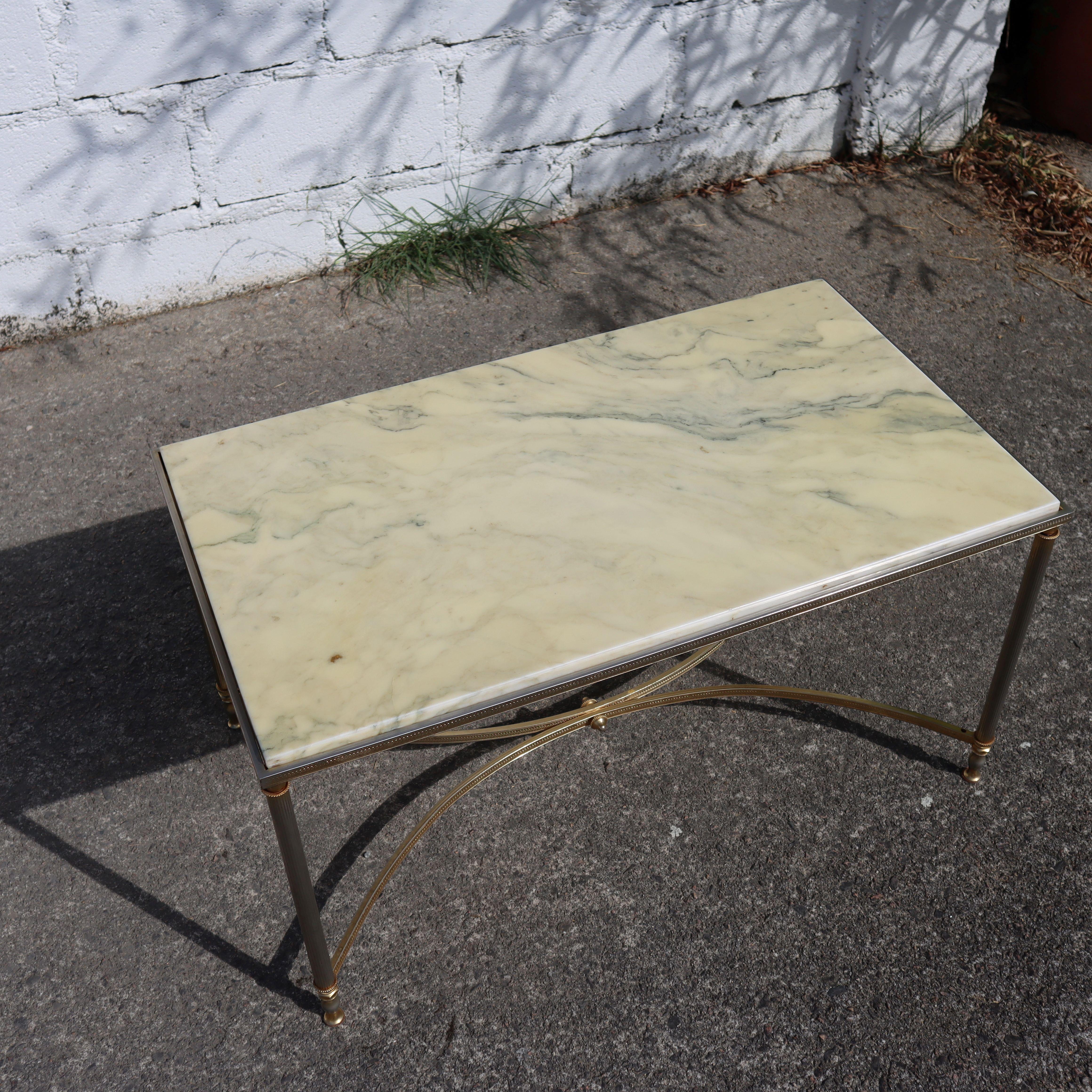 Table basse vintage en marbre et laiton - Table de salon - Style Régence - années 70 en vente 2