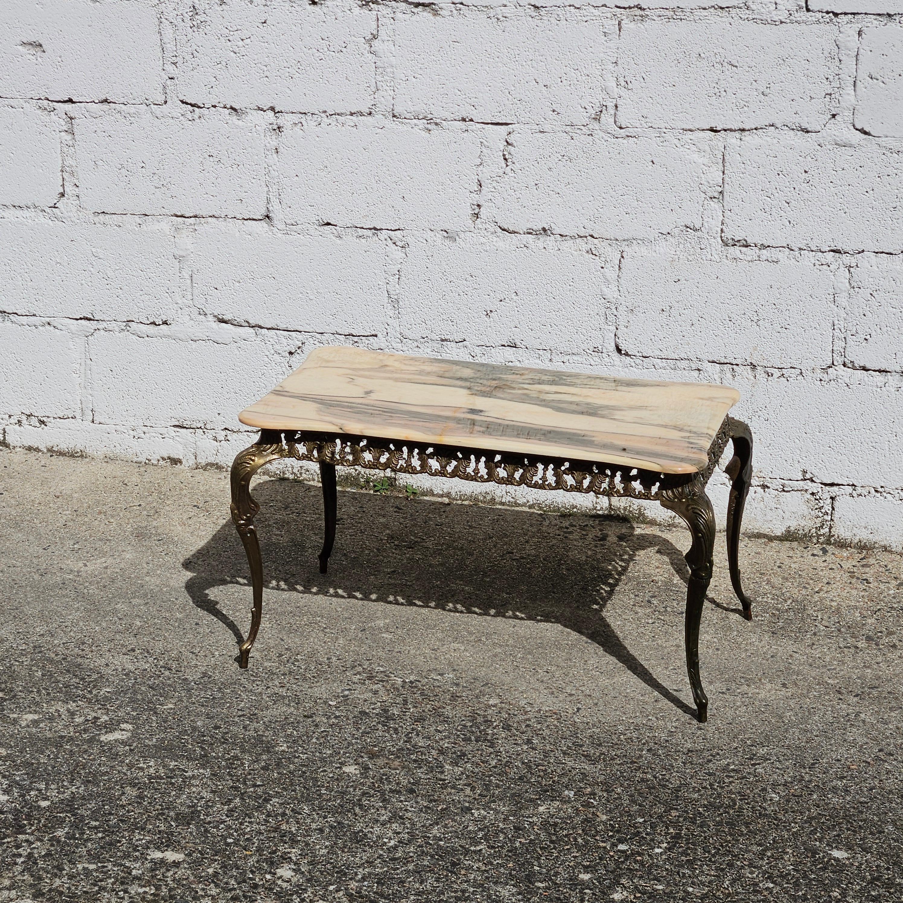 Vintage Marble and Bronze Coffee Table-Lounge Table-Baroque Style-60s In Good Condition For Sale In Bussiere Dunoise, Nouvel Aquitaine