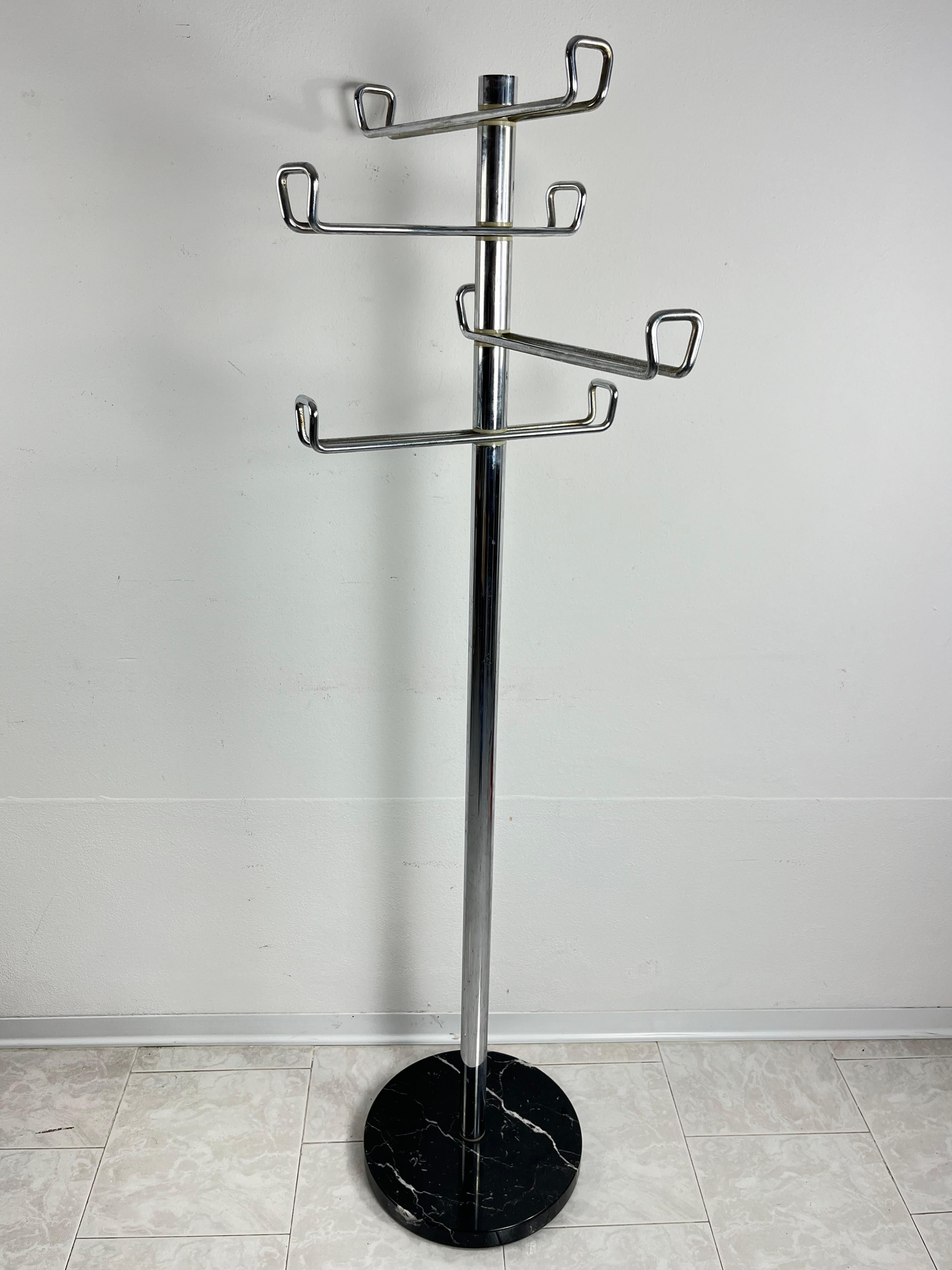 Late 20th Century Vintage Marble And Steel Column Coat Rack Italian Design 1970s For Sale