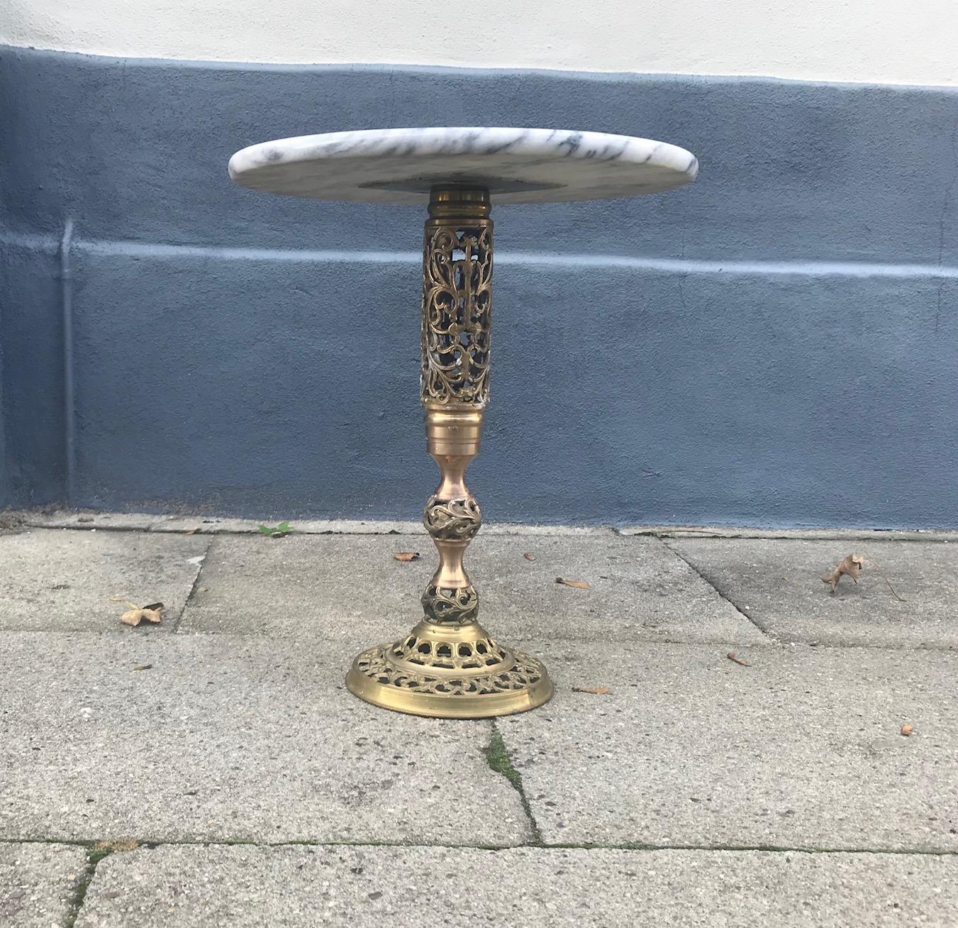 Mid-Century Modern Vintage Marble & Brass Side Table:: 1970s