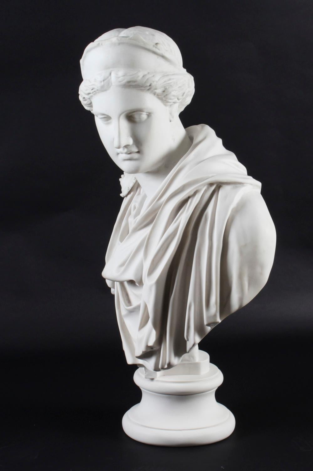 Vintage Marble Bust Roman Goddess Diana, Late 20th Century 2