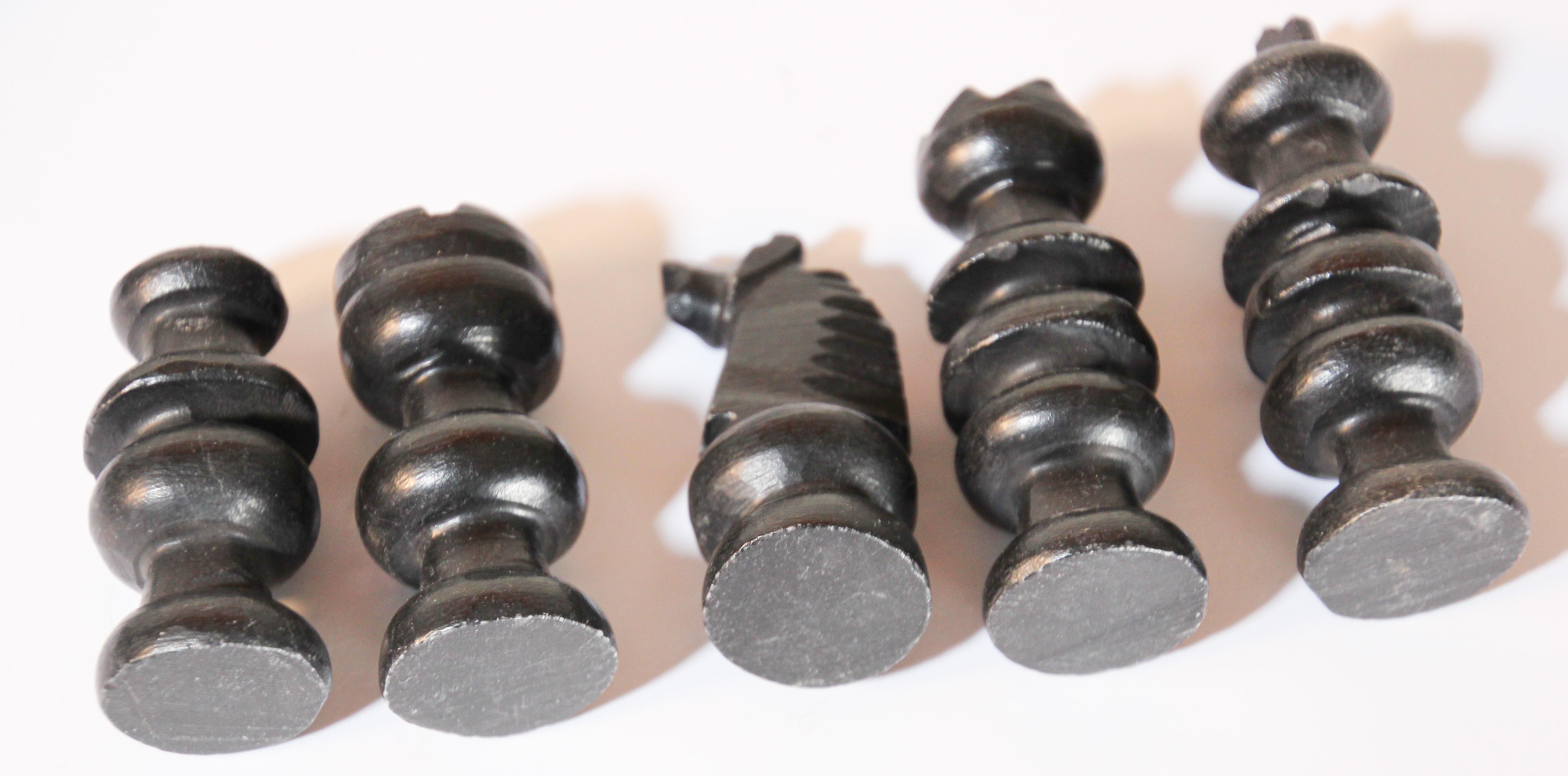 20th Century Vintage Marble Chess Board with Hand Carved Black and White Onyx Chess Pieces