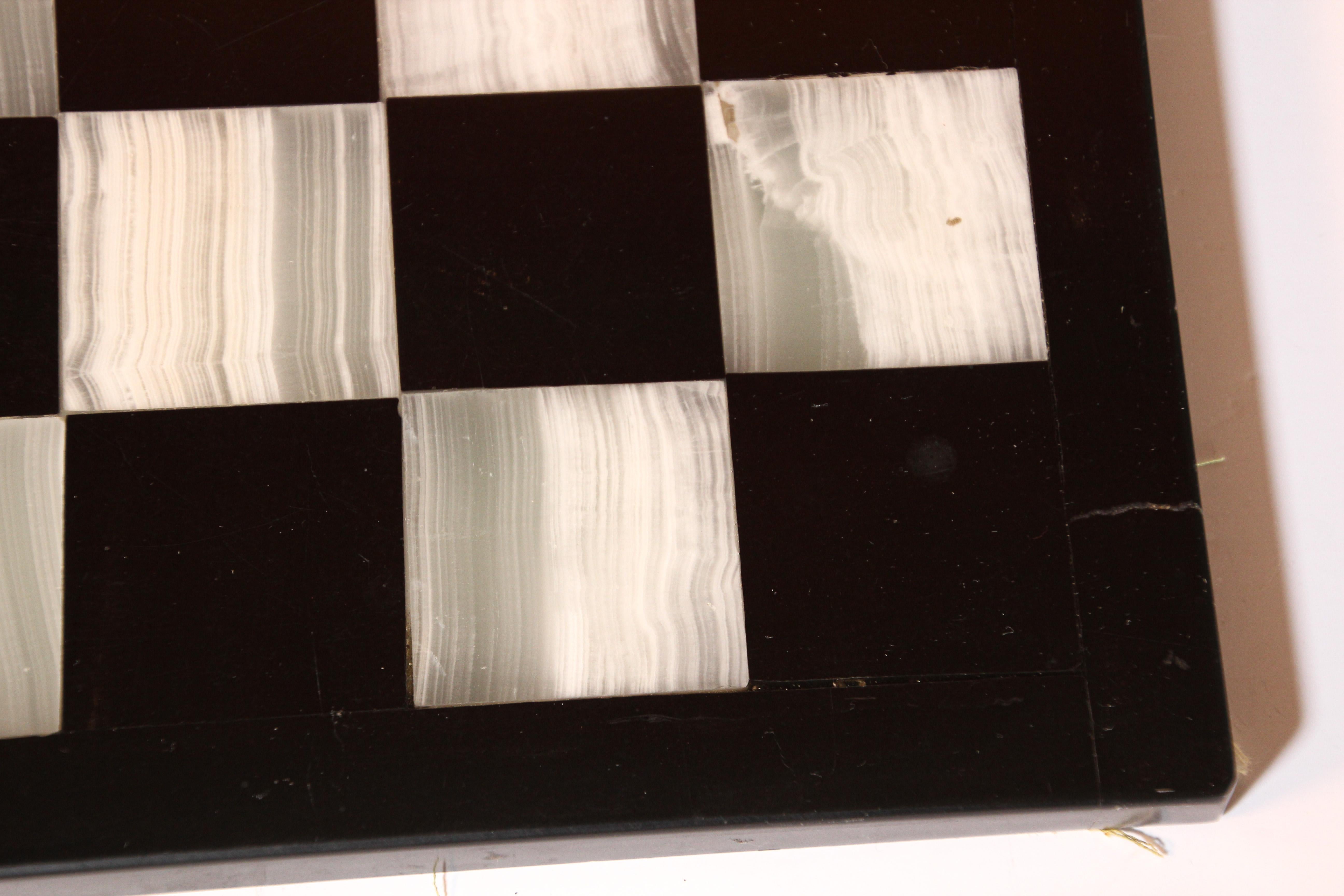 Vintage Marble Chess Board with Hand Carved Black and White Onyx Chess Pieces 6