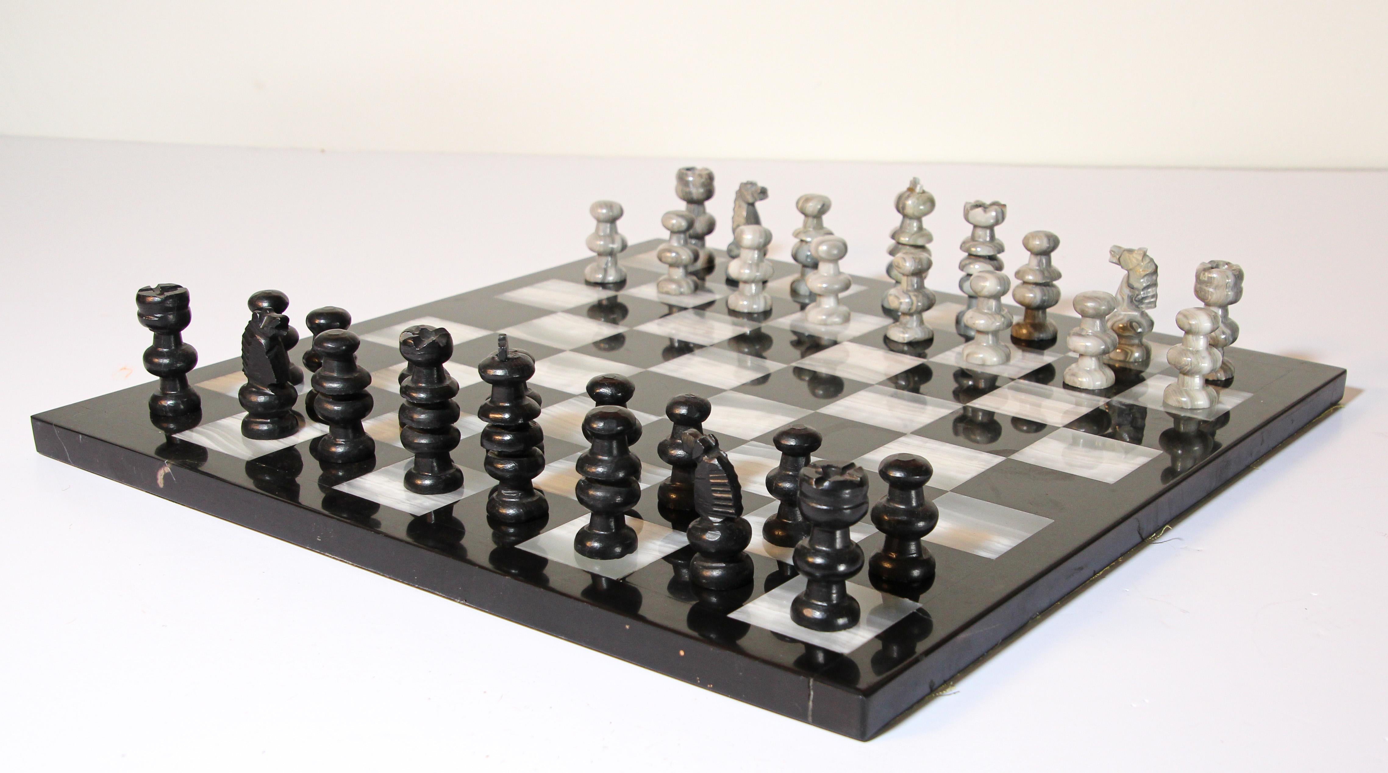 Mid-Century Modern Vintage Marble Chess Board with Hand Carved Black and White Onyx Chess Pieces