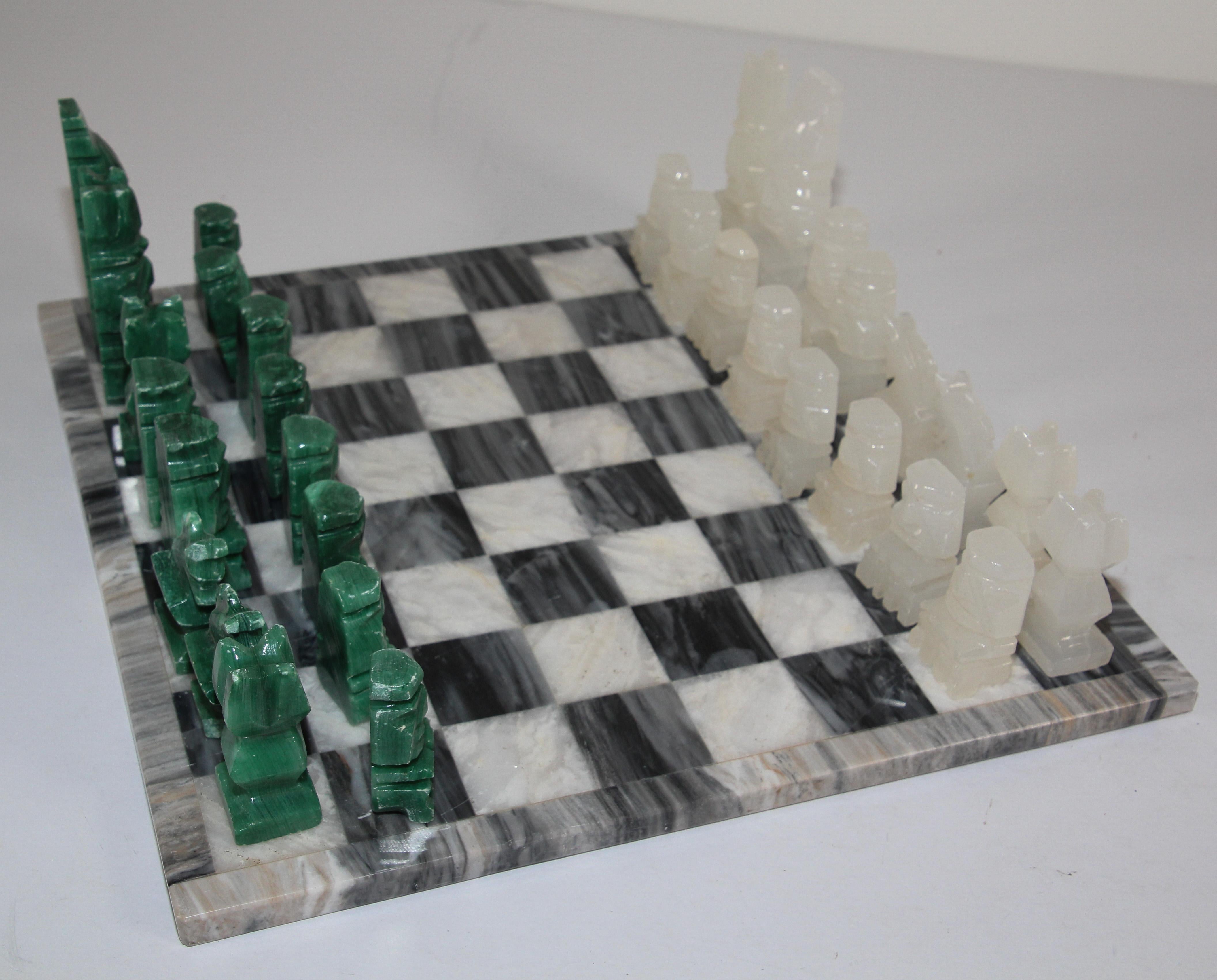 Vintage Marble Chess Board with Hand Carved Green and White Onyx Chess Pieces 3