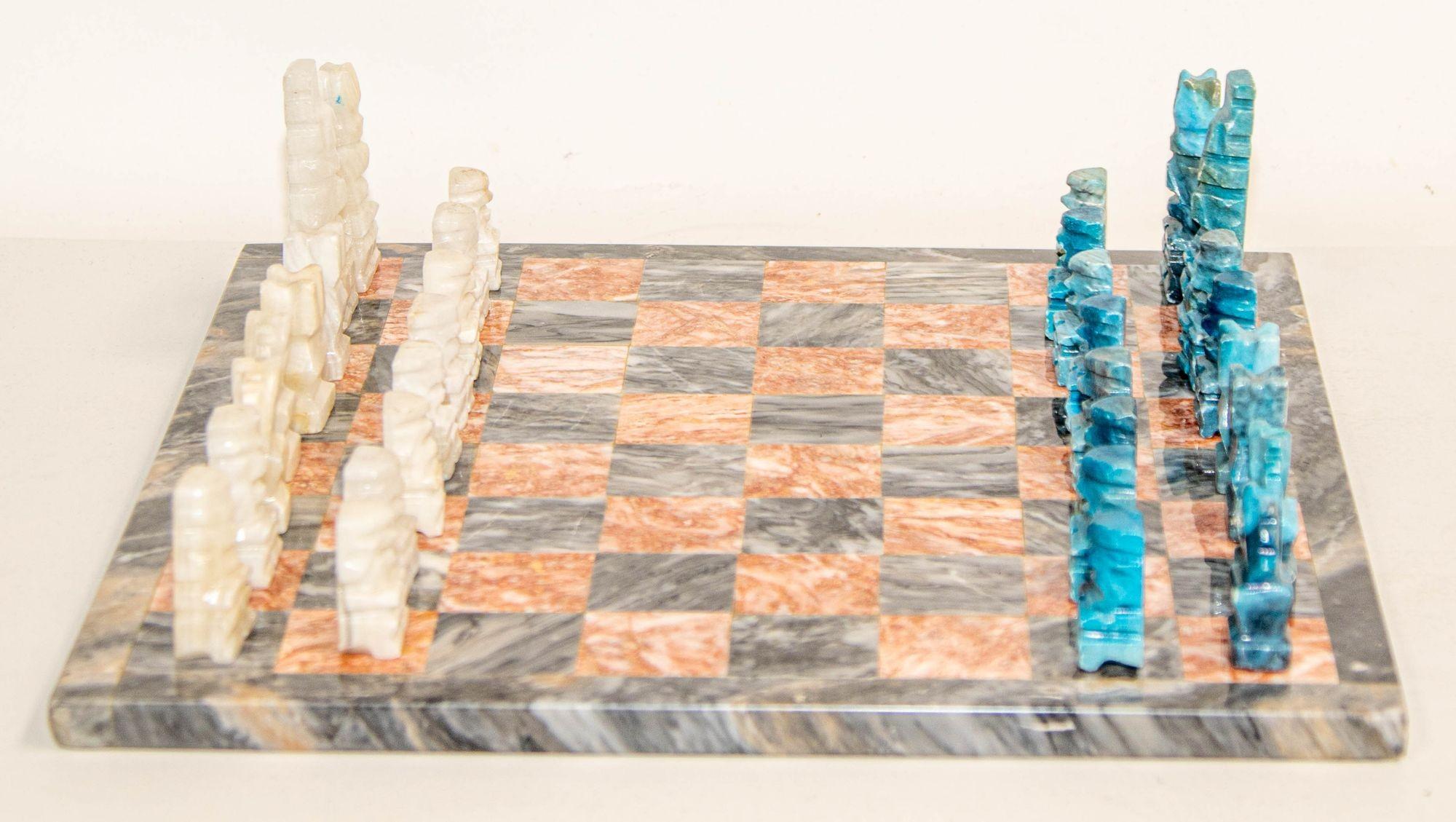 Vintage Marble Chess Set with Hand Carved Turquoise and White Onyx Pieces For Sale 5