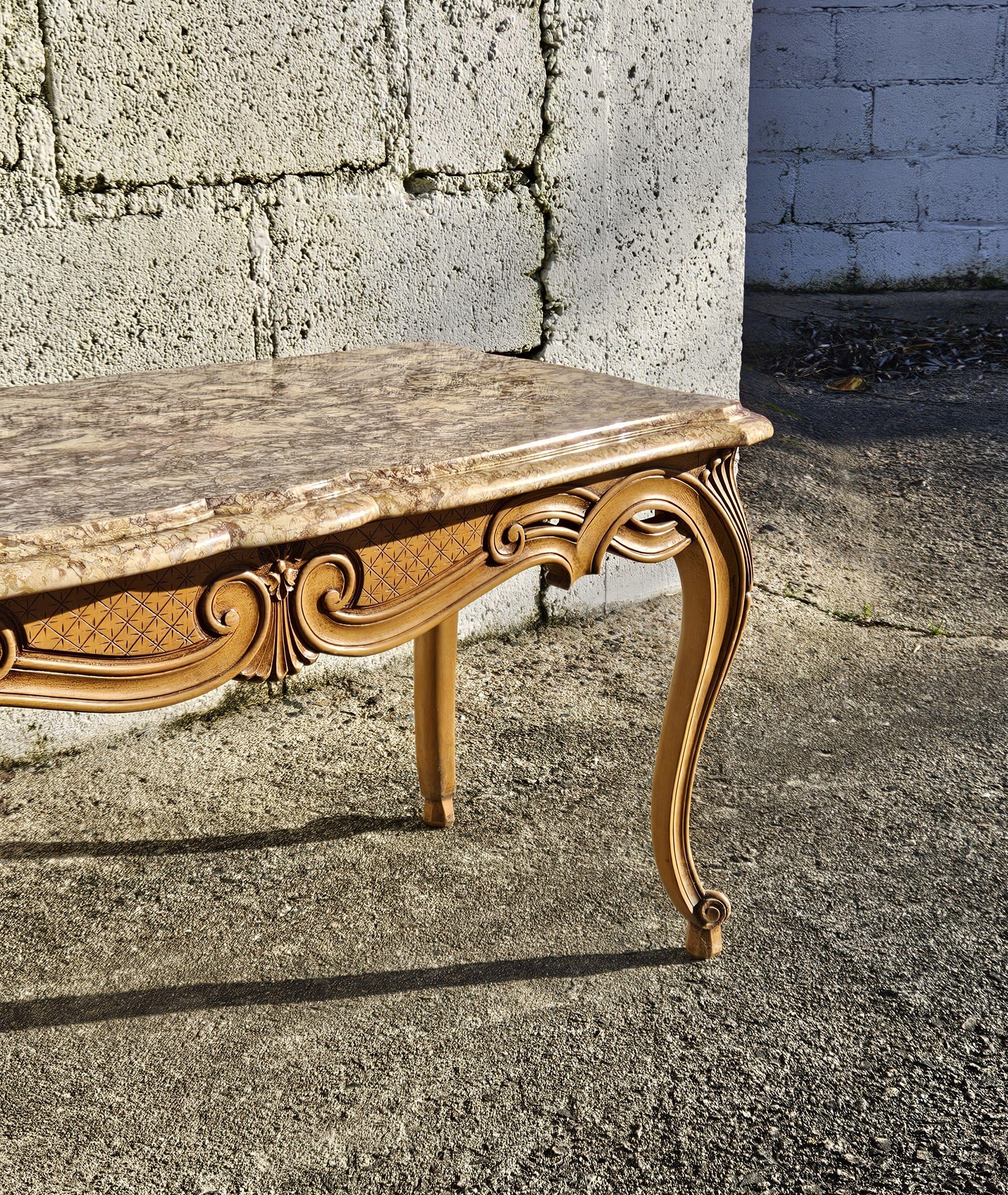 Mesa de centro de mármol vintage-Mesa de cóctel de madera y mármol-Estilo Luis XV-60s en venta 1