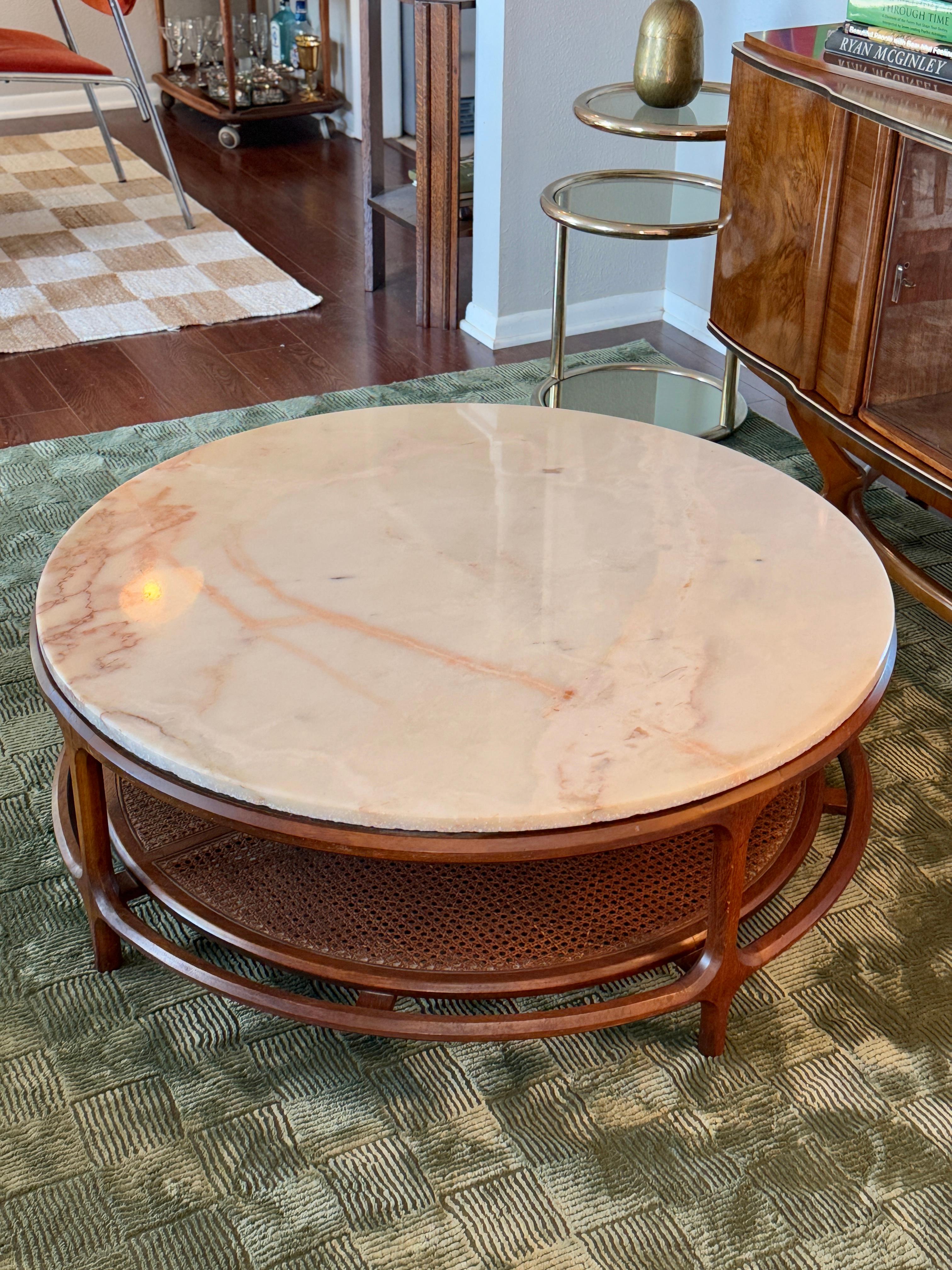 Mid-20th Century Vintage marble coffee table made by Gordon’s Inc. fine furniture, in Tennessee