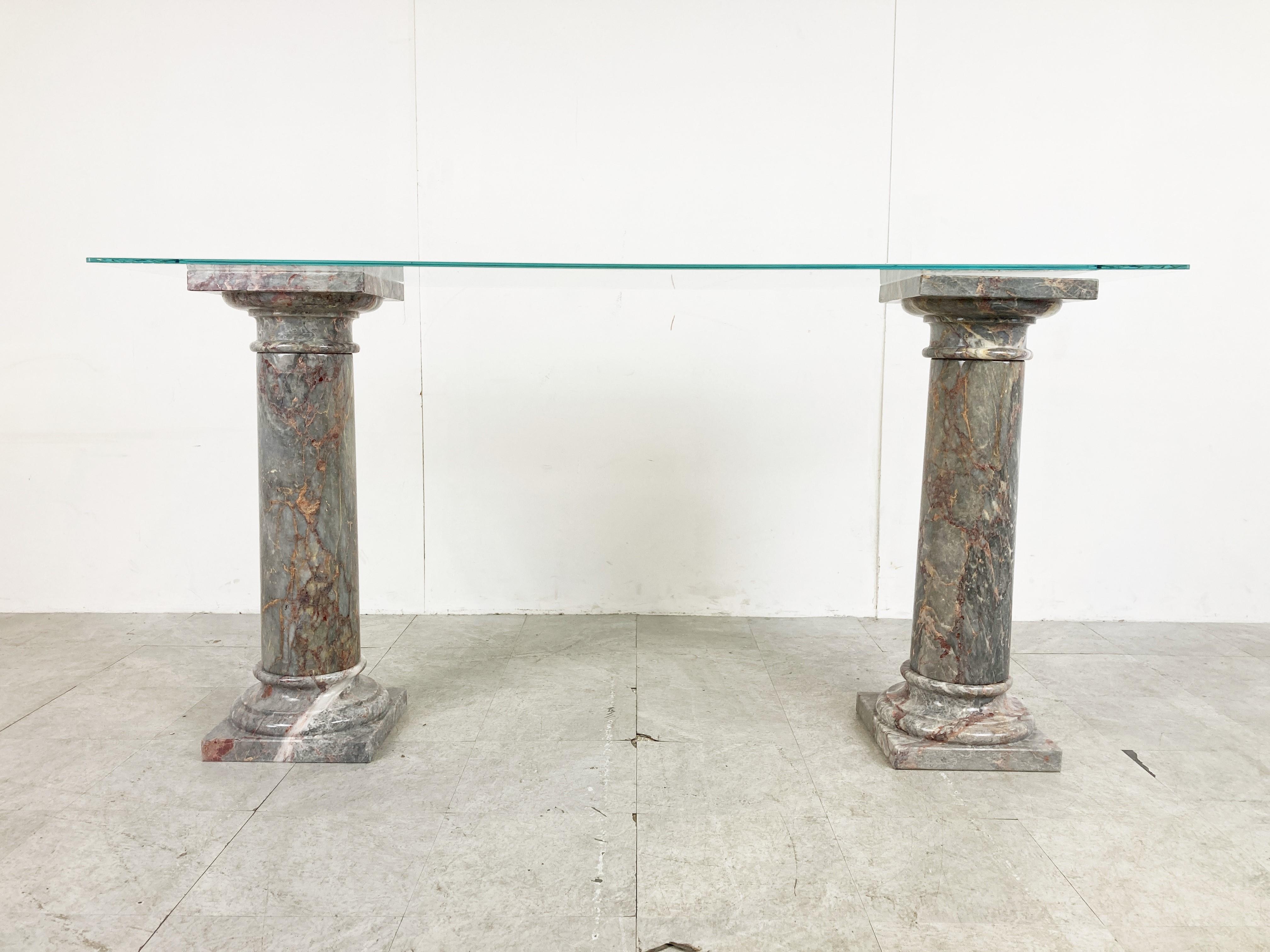 Hollywood Regency Table console à colonne en marbre vintage, Italie, années 1960 en vente