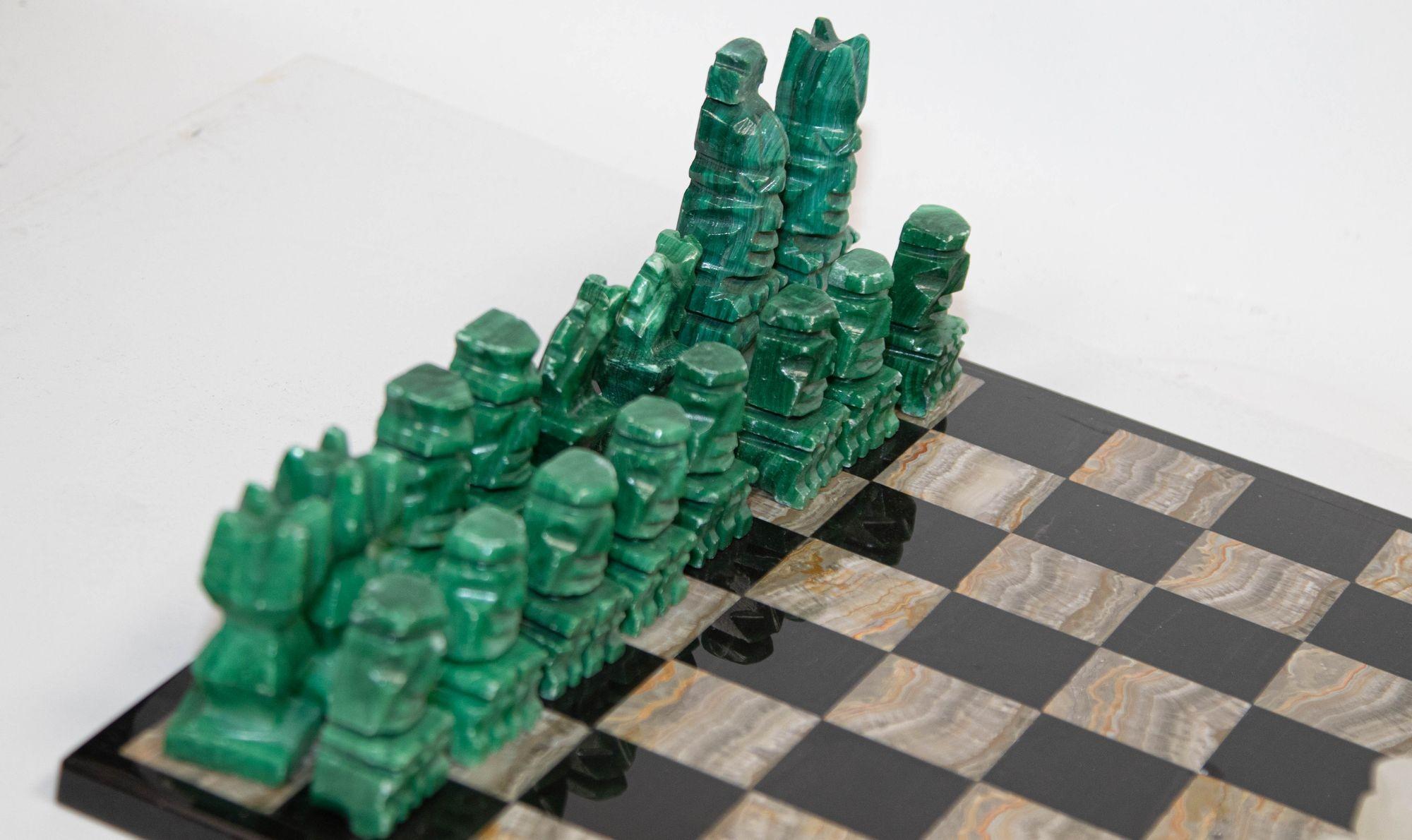 Marble Large Chess Set with Hand Carved Emerald Green Onyx Pieces 1950s 5