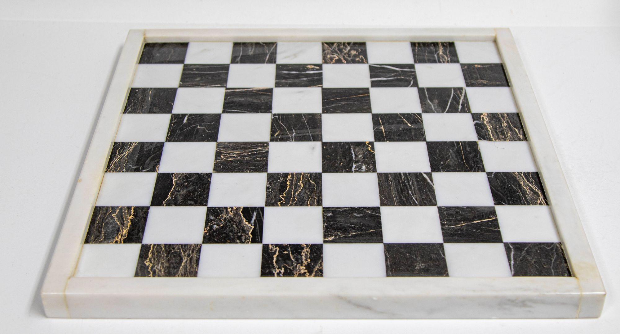 Vintage Marble Large Chess Set with Hand Carved Turquoise Onyx Pieces For Sale 1