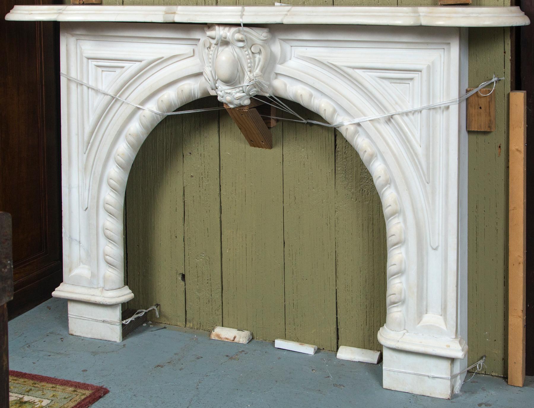 Beautiful Vintage 19th century white marble mantel, circa 1890, this mantel has great details. Beveled and serpentine shelf with a 