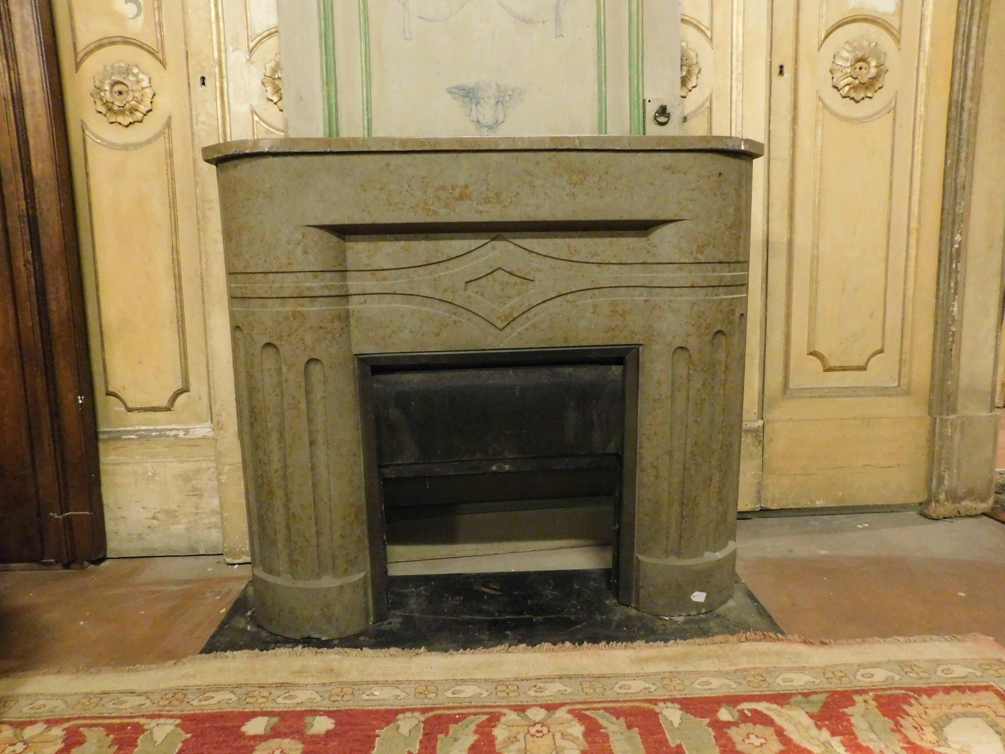 Vintage fireplace, ancient marble mantel (fireplace), carved in full Deco style, dove gray color, produced in 1920 in Italy.
Typical rounded and rounded shapes, impressive color and sense of hardness that fully reflects the era, however elegant and