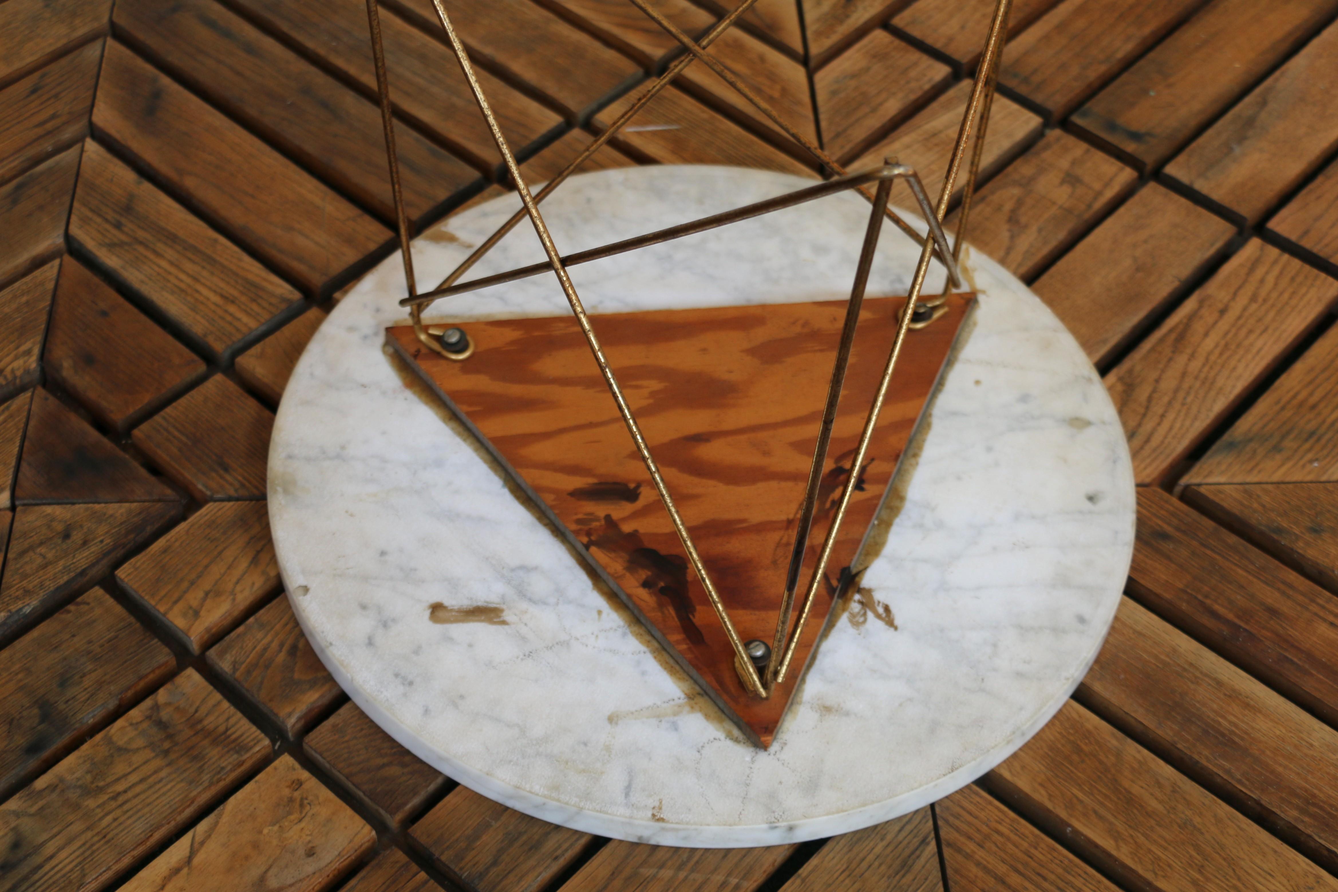 Mesa auxiliar vintage con tapa de mármol y base trípode de alambre, años 60 en venta 11
