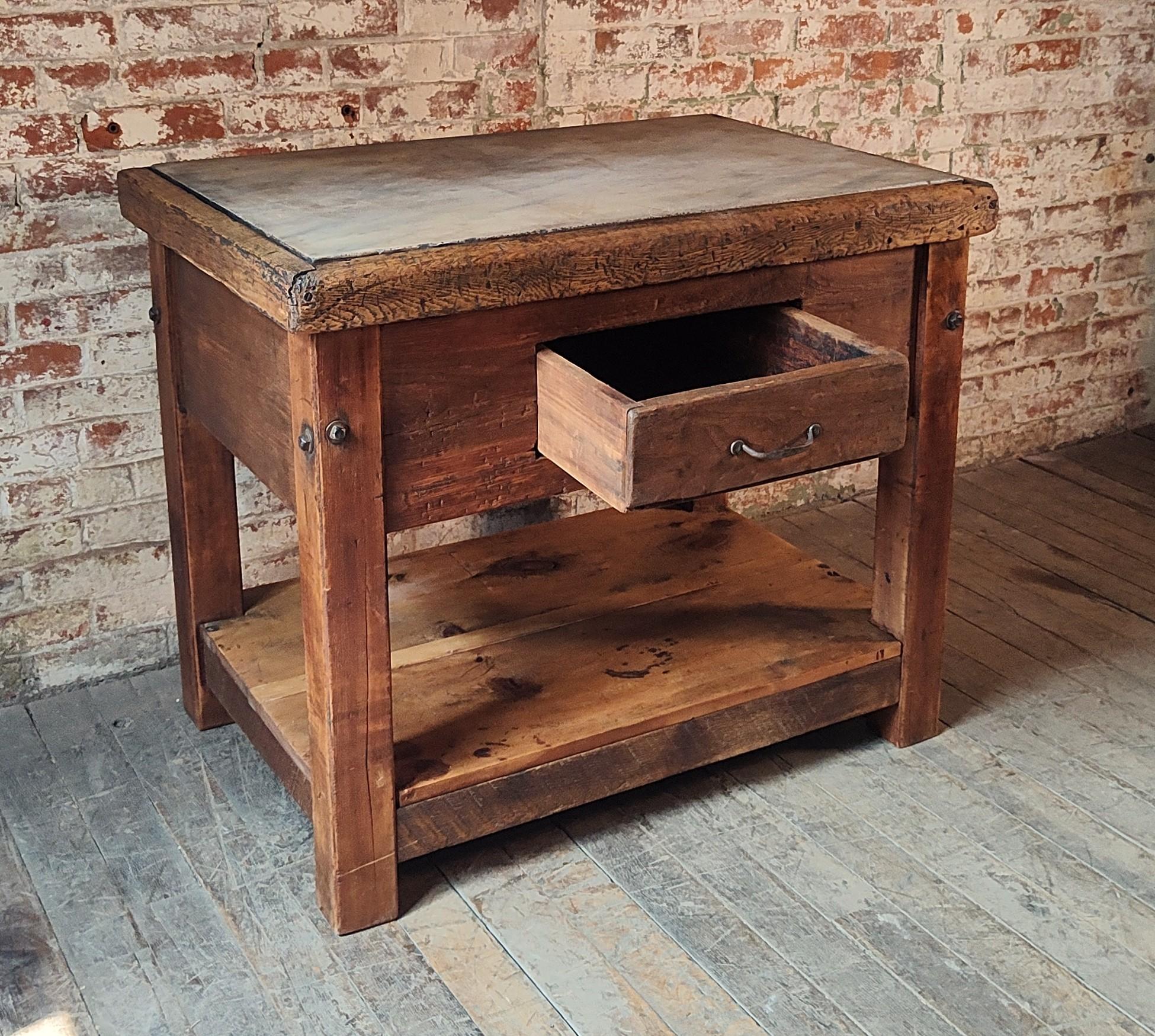 Vintage Marble Top Display Table / Kitchen Island en vente 3