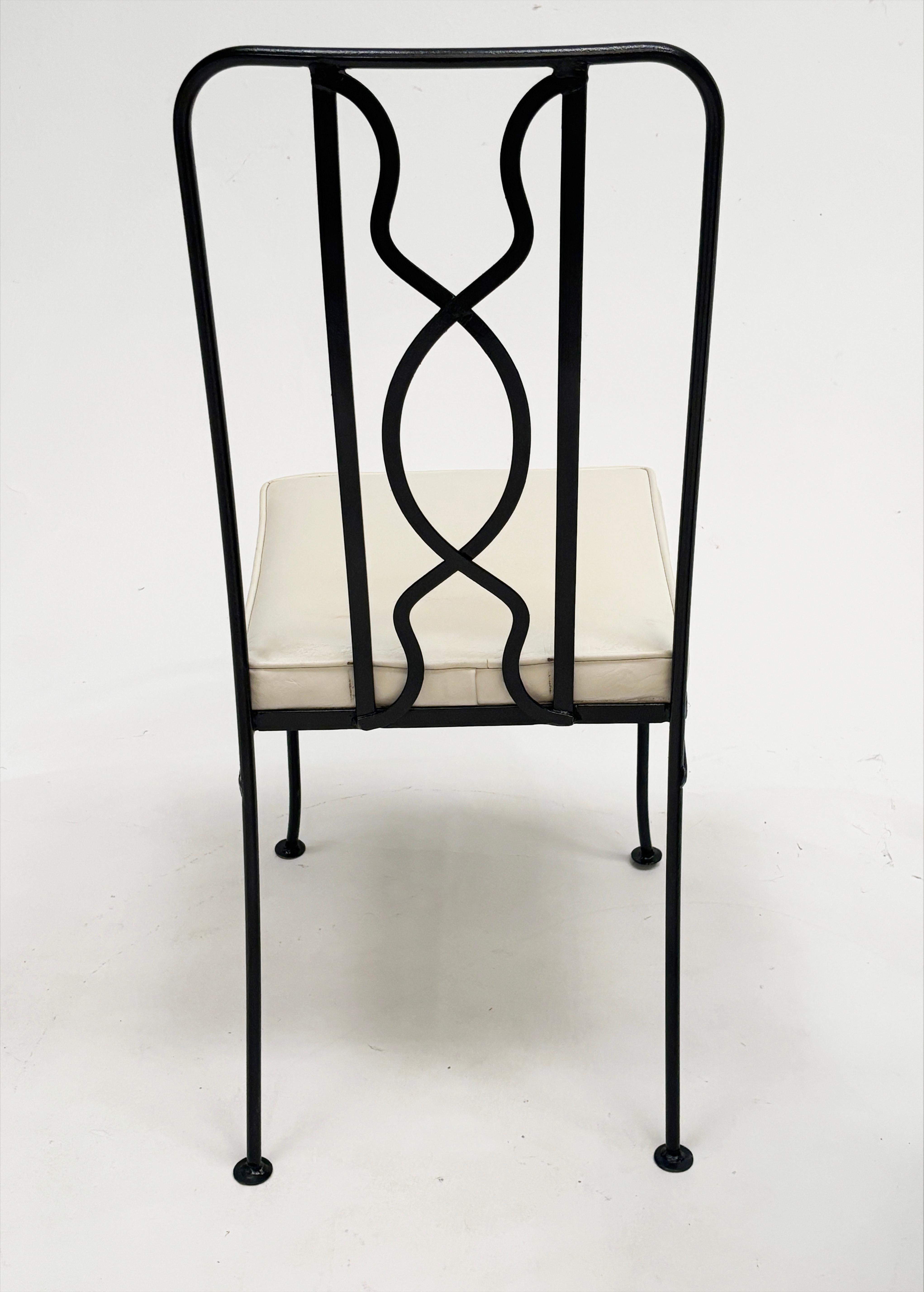 Mesa de patio vintage con tapa de mármol y cuatro sillas en venta 9