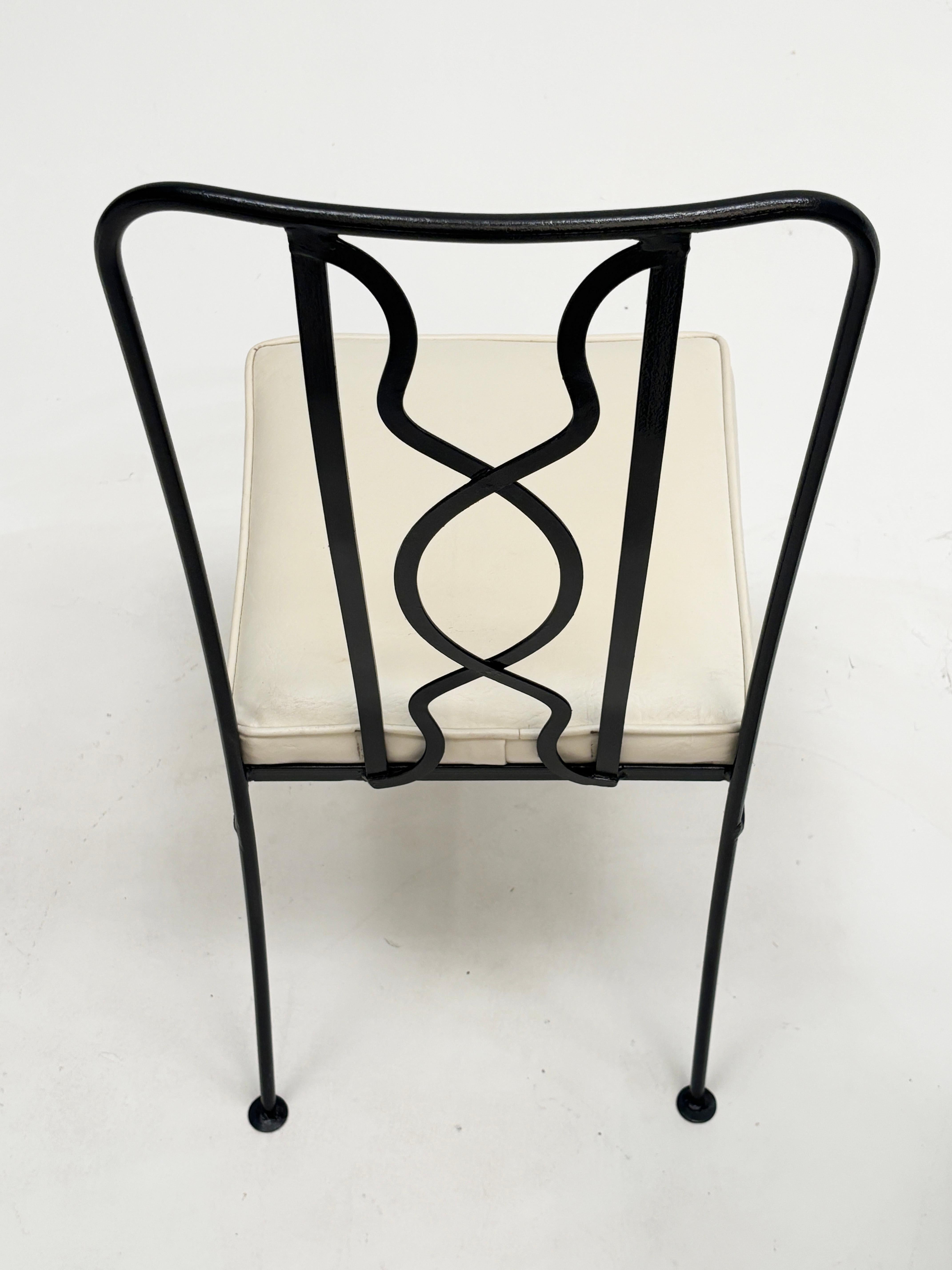 Mesa de patio vintage con tapa de mármol y cuatro sillas en venta 10