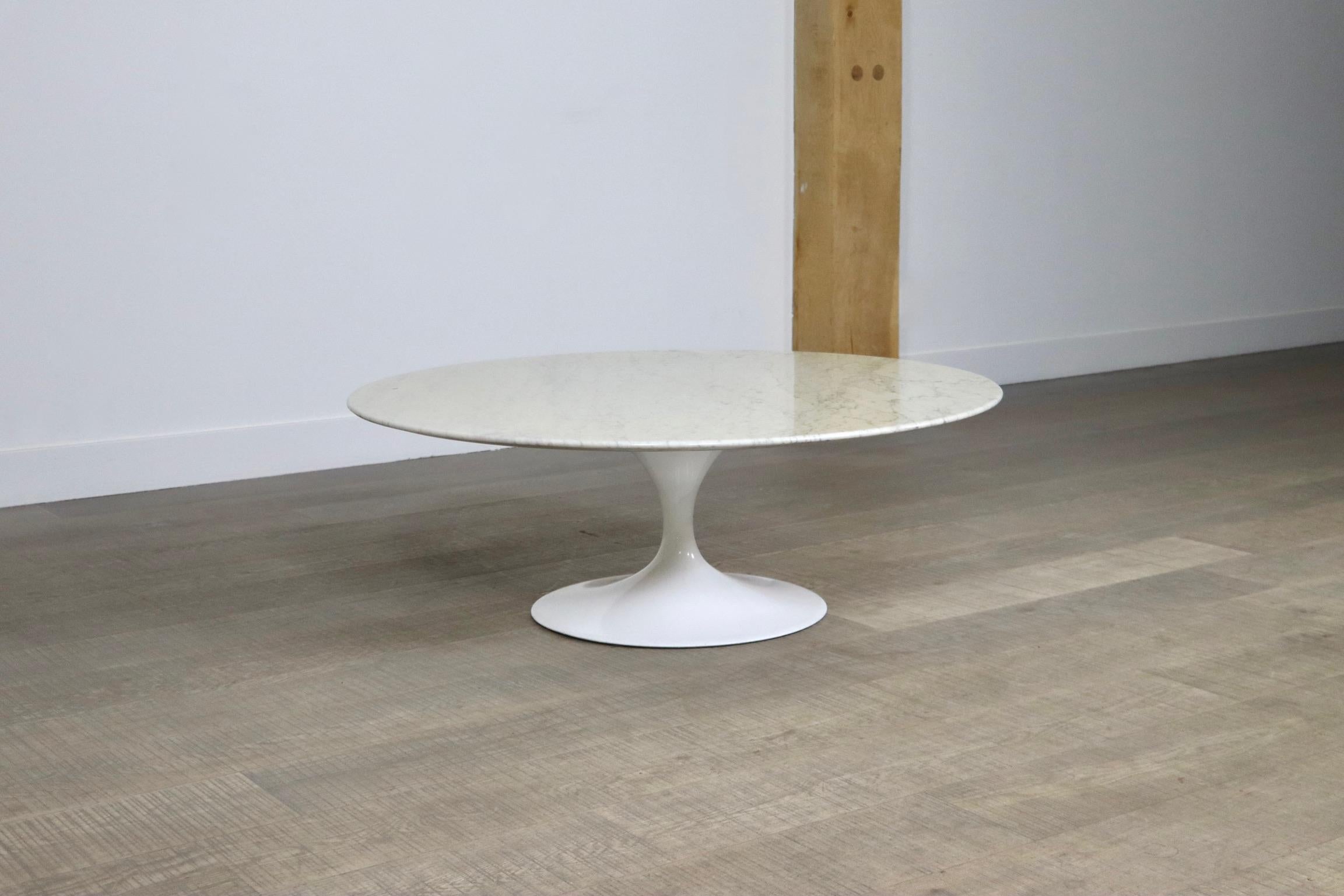 Vintage Marble Tulip coffee table by Eero Saarinen for Knoll, 1970s For Sale 3