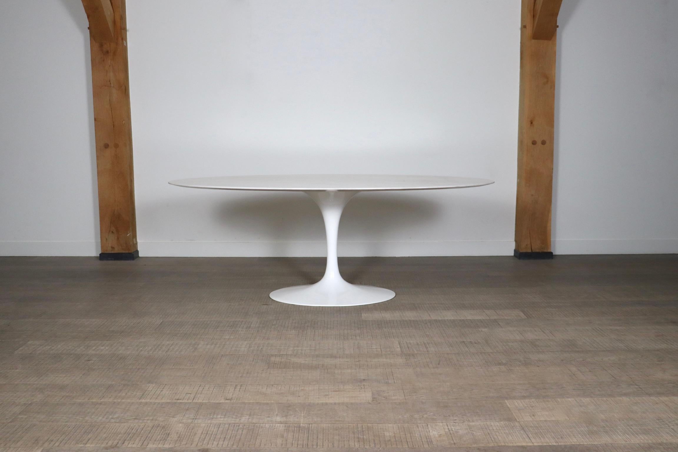 Mid-20th Century Vintage Marble Tulip Oval Dining Table By Eero Saarinen For Knoll, 1970s