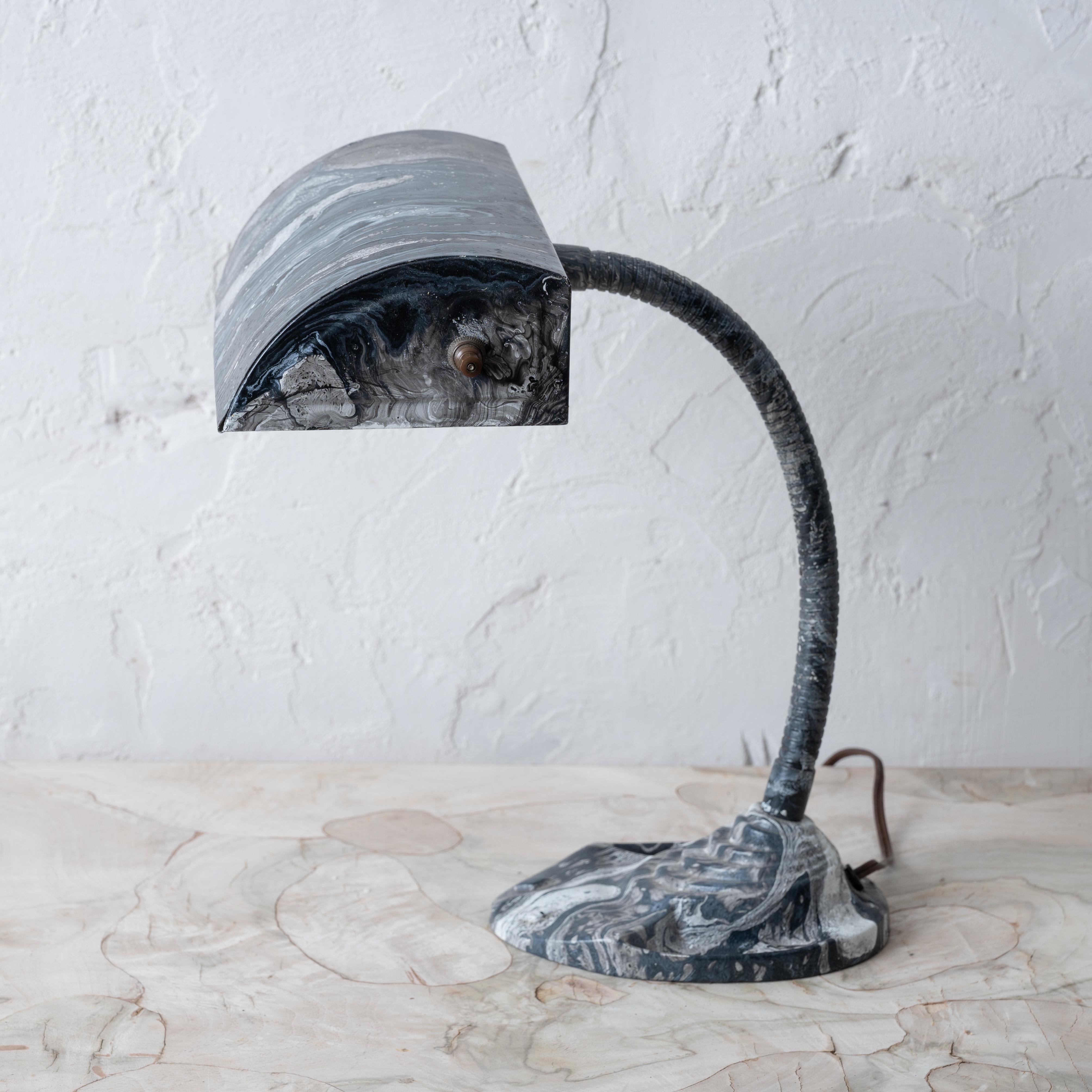 Lampada a collo d'oca marmorizzata d'epoca, anni '30 ca. in vendita 2