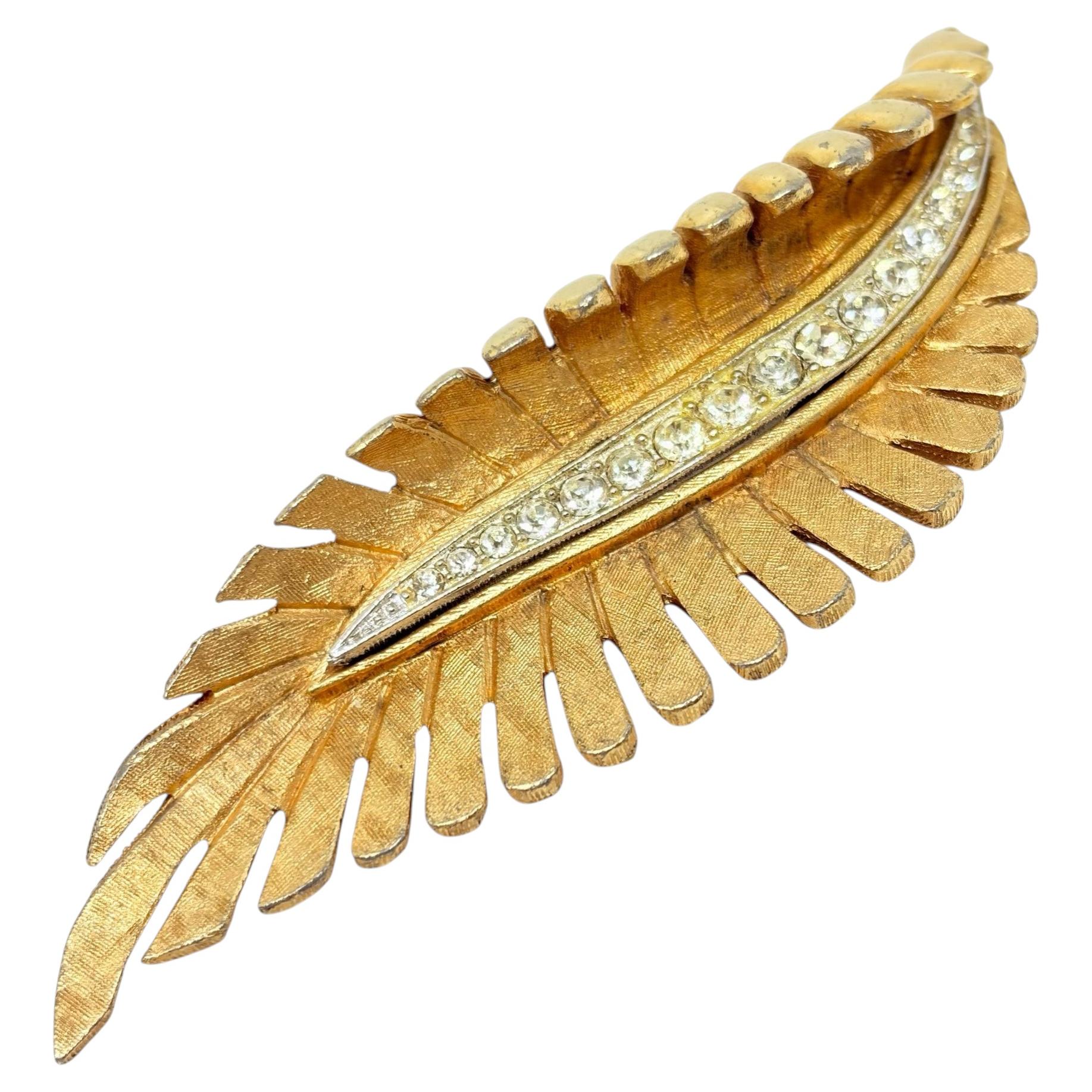 Broche vintage MARBOUX, signée, en forme de feuille, ornée de strass dorés