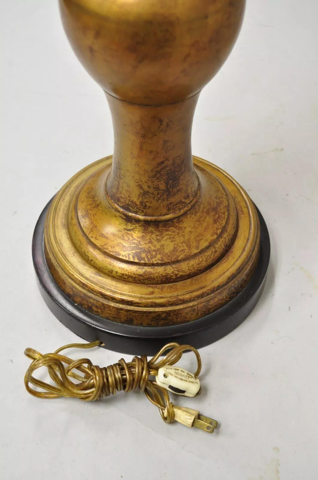 Lampe de bureau vintage Marbro James Mont Hollywood Regency « Lotus » en or en vente 3