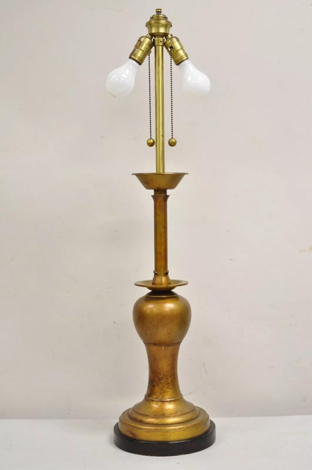 Lampe de bureau vintage Marbro James Mont Hollywood Regency « Lotus » en or en vente 5