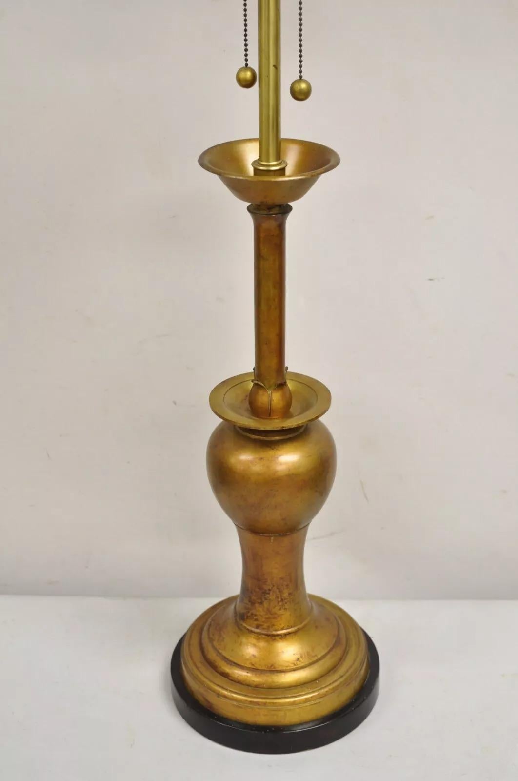 Chinoiseries Lampe de bureau vintage Marbro James Mont Hollywood Regency « Lotus » en or en vente
