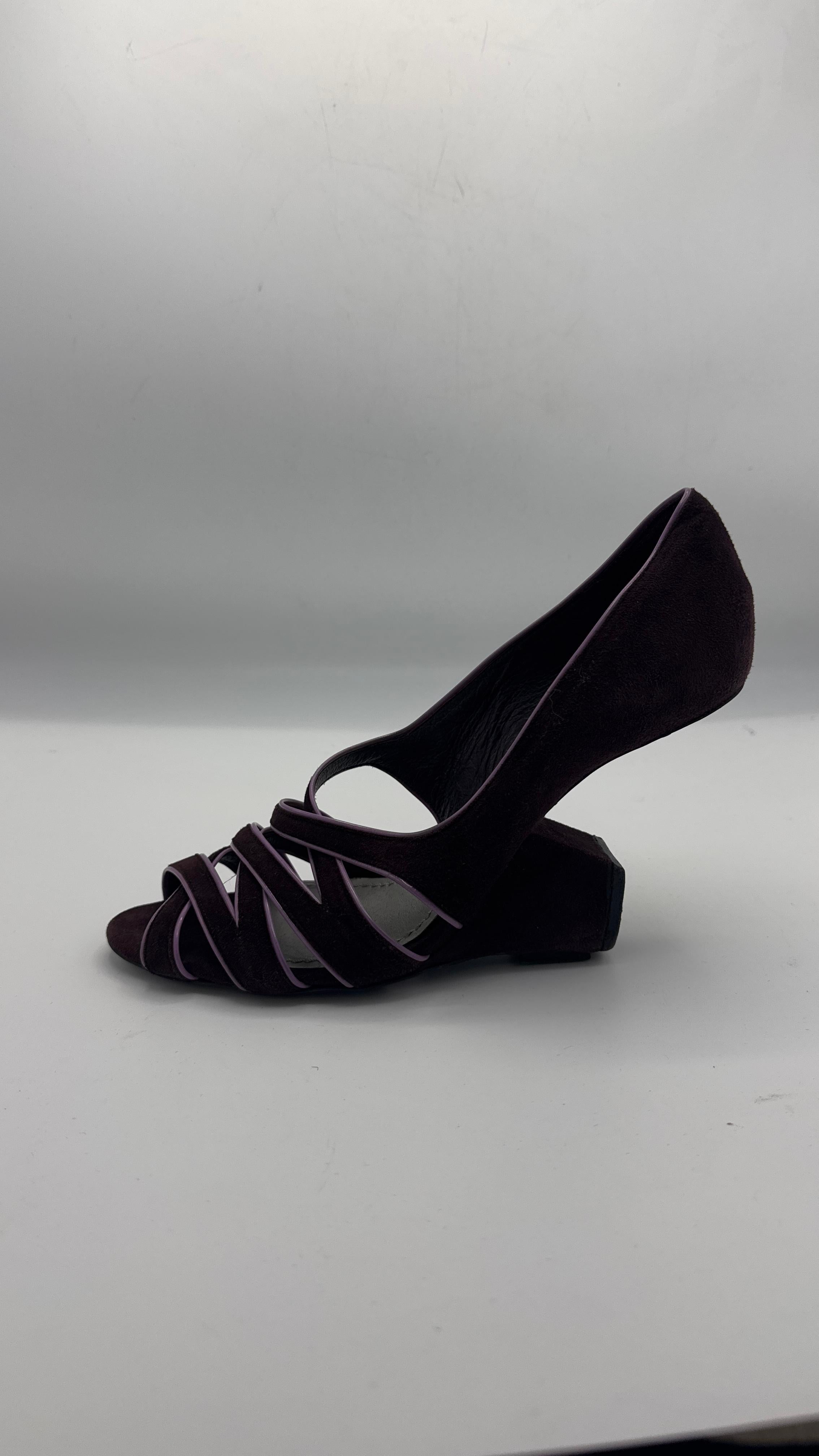 Vintage Marc Jacobs Velvet Reverse Heel Pumps - Wir bezahlen den Einfuhrzoll! im Angebot 3