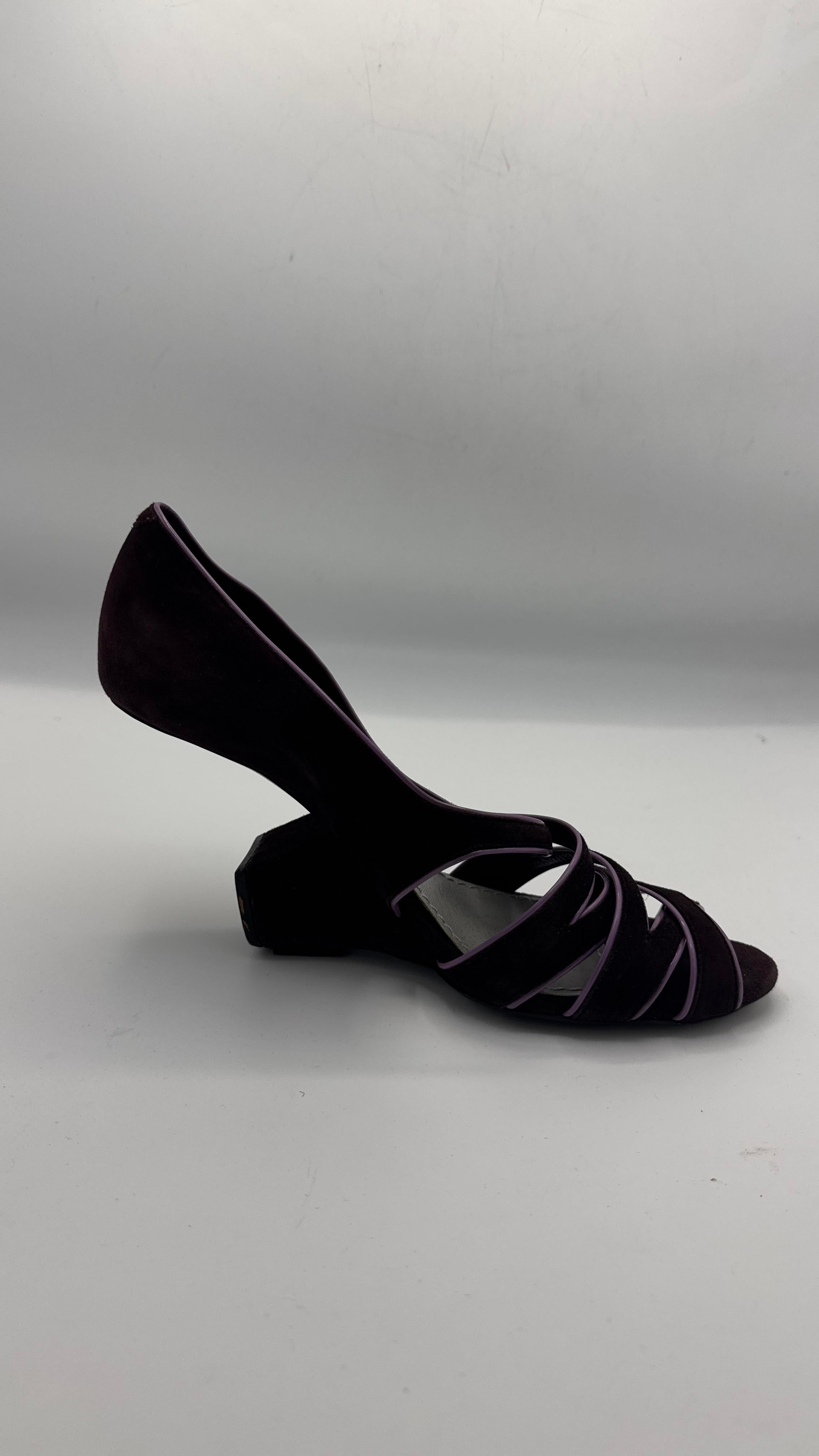 Vintage Marc Jacobs Velvet Reverse Heel Pumps - Wir bezahlen den Einfuhrzoll! im Angebot 4