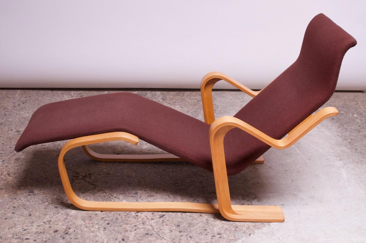 American Vintage Marcel Breuer Bent Plywood Chaise Longue / 