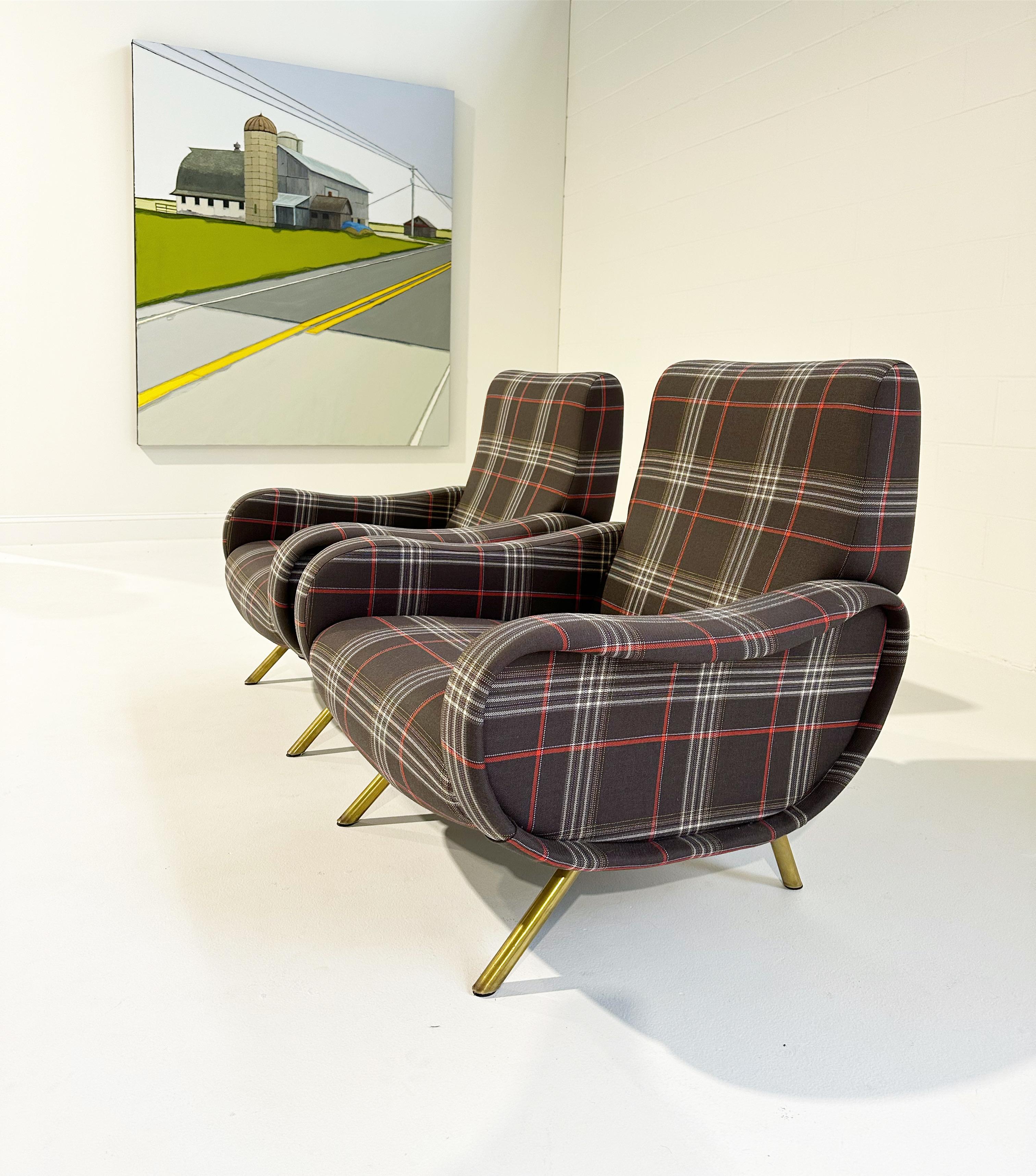 Dieses Paar Lady Lounge Chairs stammt aus einer vom Architekten Marco Zanuso entworfenen Luxusvilla in der Stadt Jesi in der Region Marche in Italien. Zanuso berücksichtigte jedes Detail des Hauses, von der Struktur bis hin zur Einrichtung im