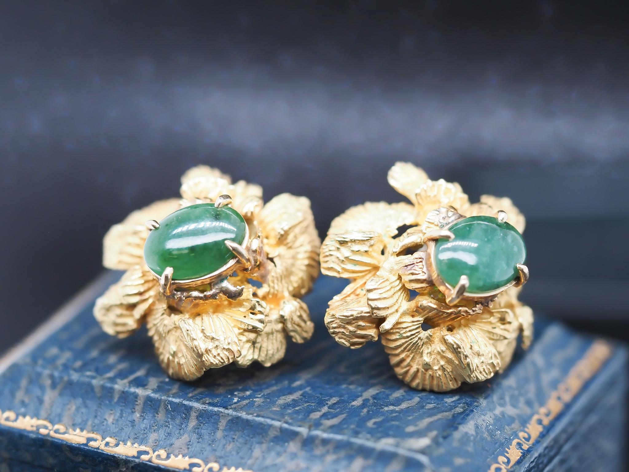 Vintage Marcus & Co. Ohrringe aus 18 Karat Gelbgold und Jade im Angebot 1